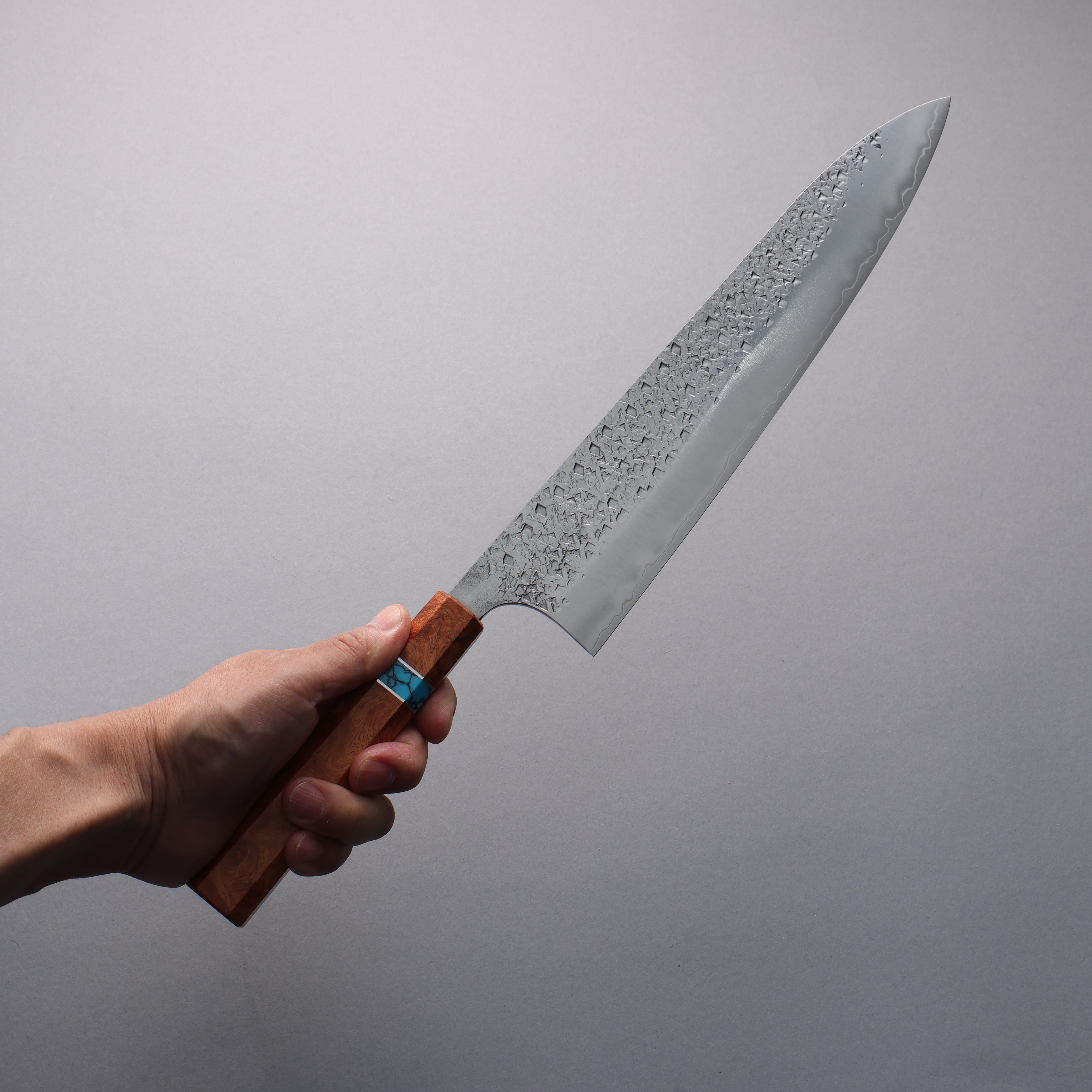 黑崎 優 雫 SG2 鎚目 牛刀 270mm 花梨木瘤(帶土耳其石環型設計) 握把 - 清助刃物
