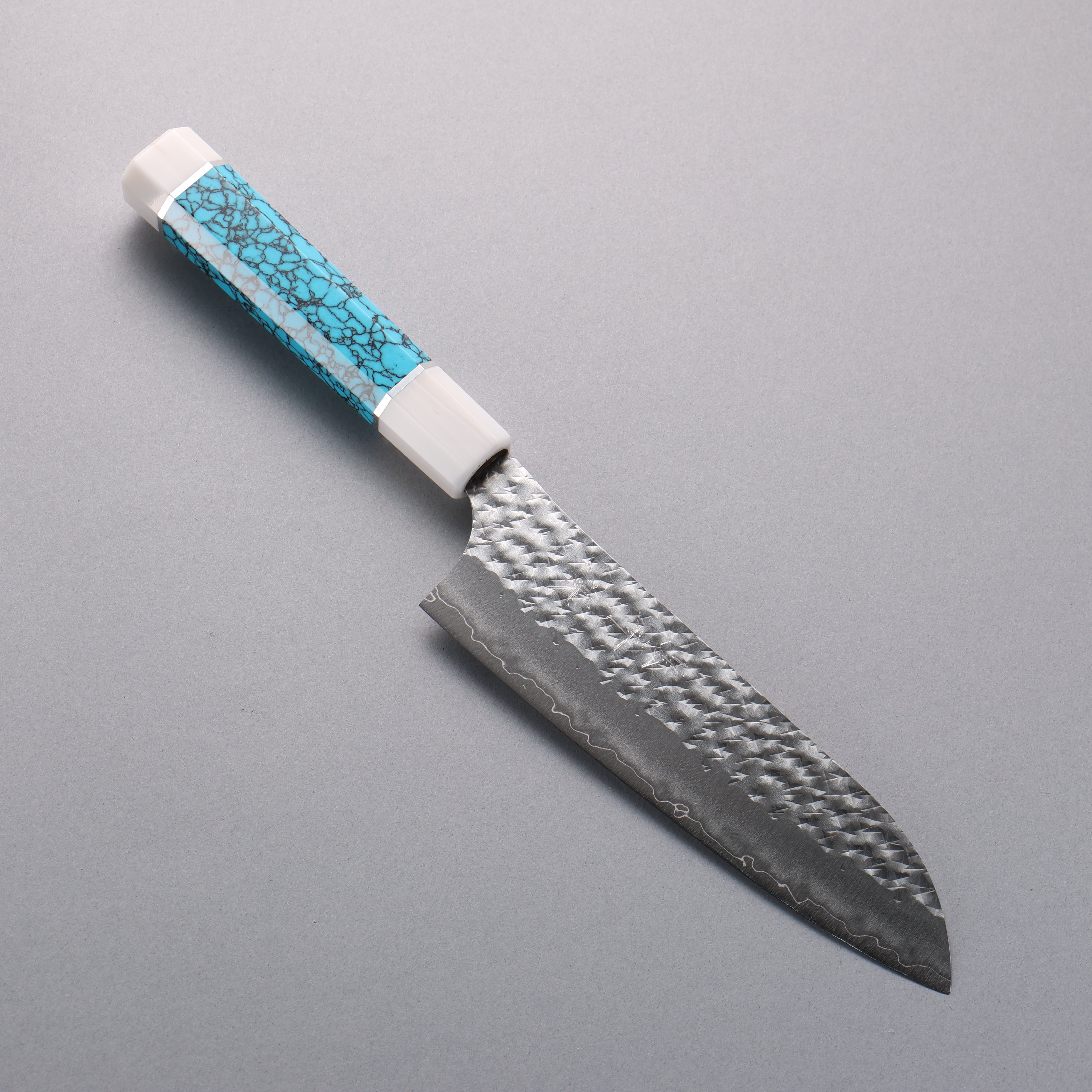 黑崎 優 閃光流 SG2 鎚目 三德刀 170mm 土耳其石(兩側帶白色環型設計) 握把 - 清助刃物
