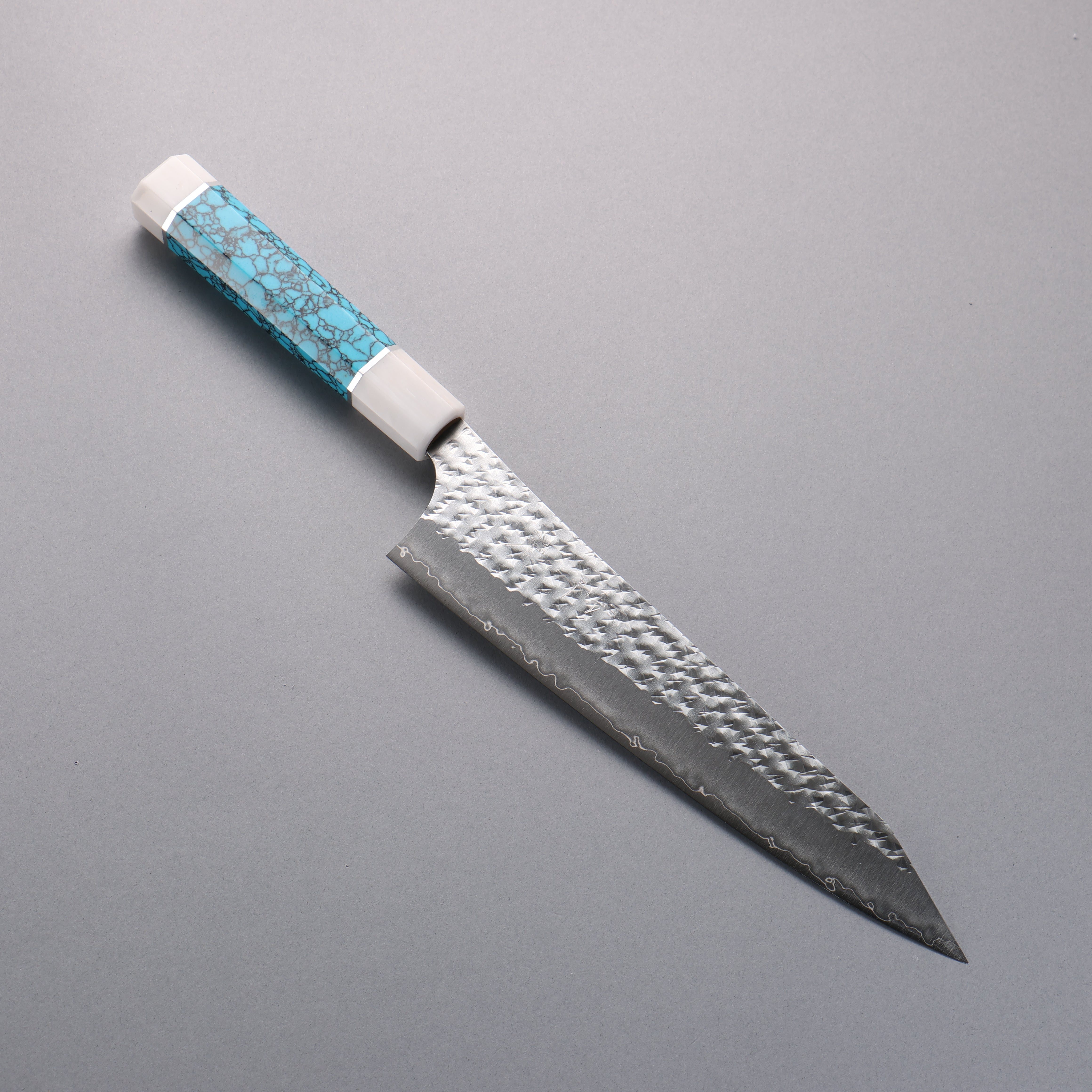 黑崎 優 閃光銳 SG2 鎚目 牛刀 210mm 土耳其石(兩側帶白色環型設計) 握把 - 清助刃物