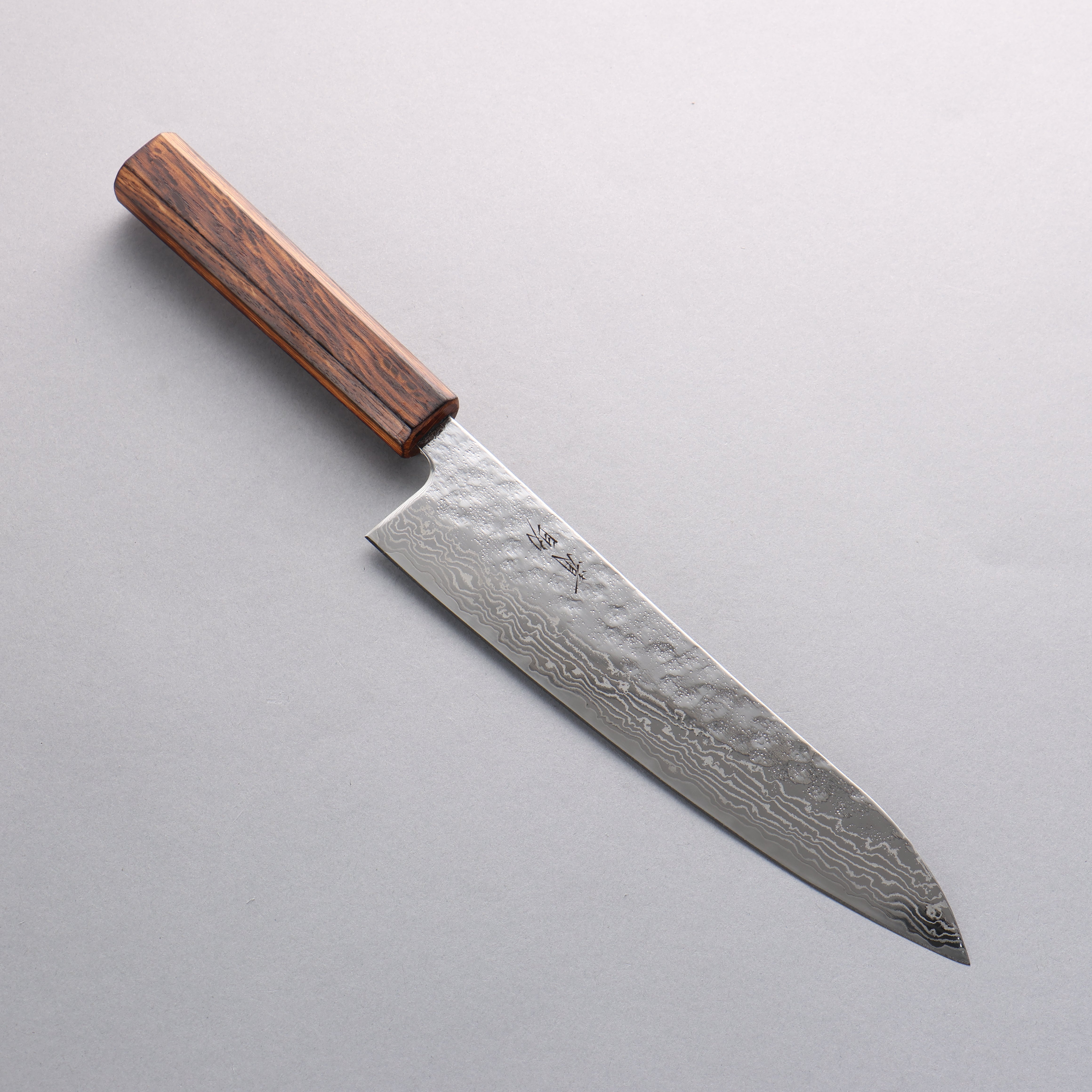 清助 不鏽鋼 440C 鎚目 大馬士革紋 打磨處理 牛刀 210mm 橡木 握把 - 清助刃物
