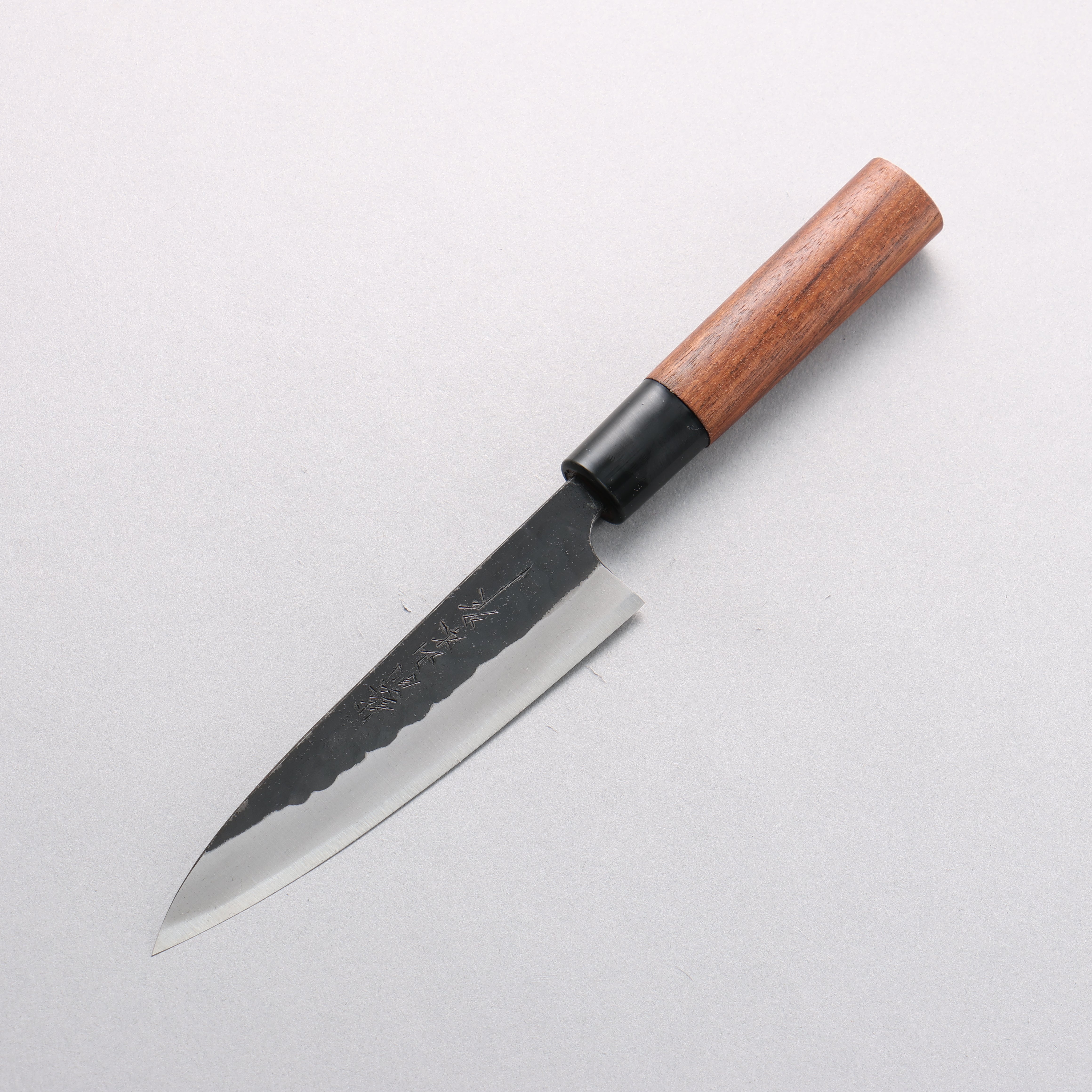 山本 直 安來青鋼 黑打 鎚目 多用途小刀 135mm 核桃木 握把 - 清助刃物