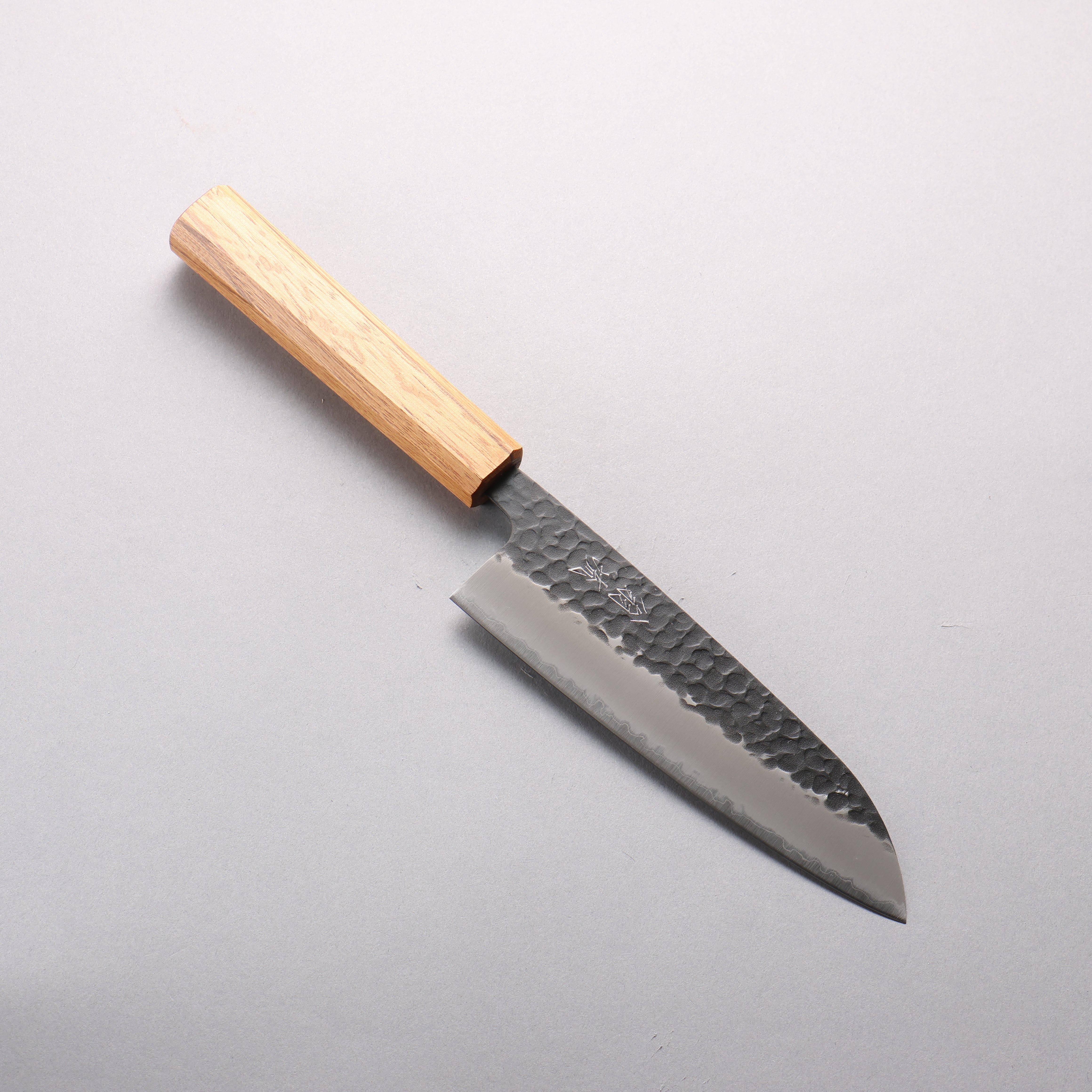 翁流 超級青鋼 鎚目 黑打 三德刀 165mm 橡木 握把 - 清助刃物