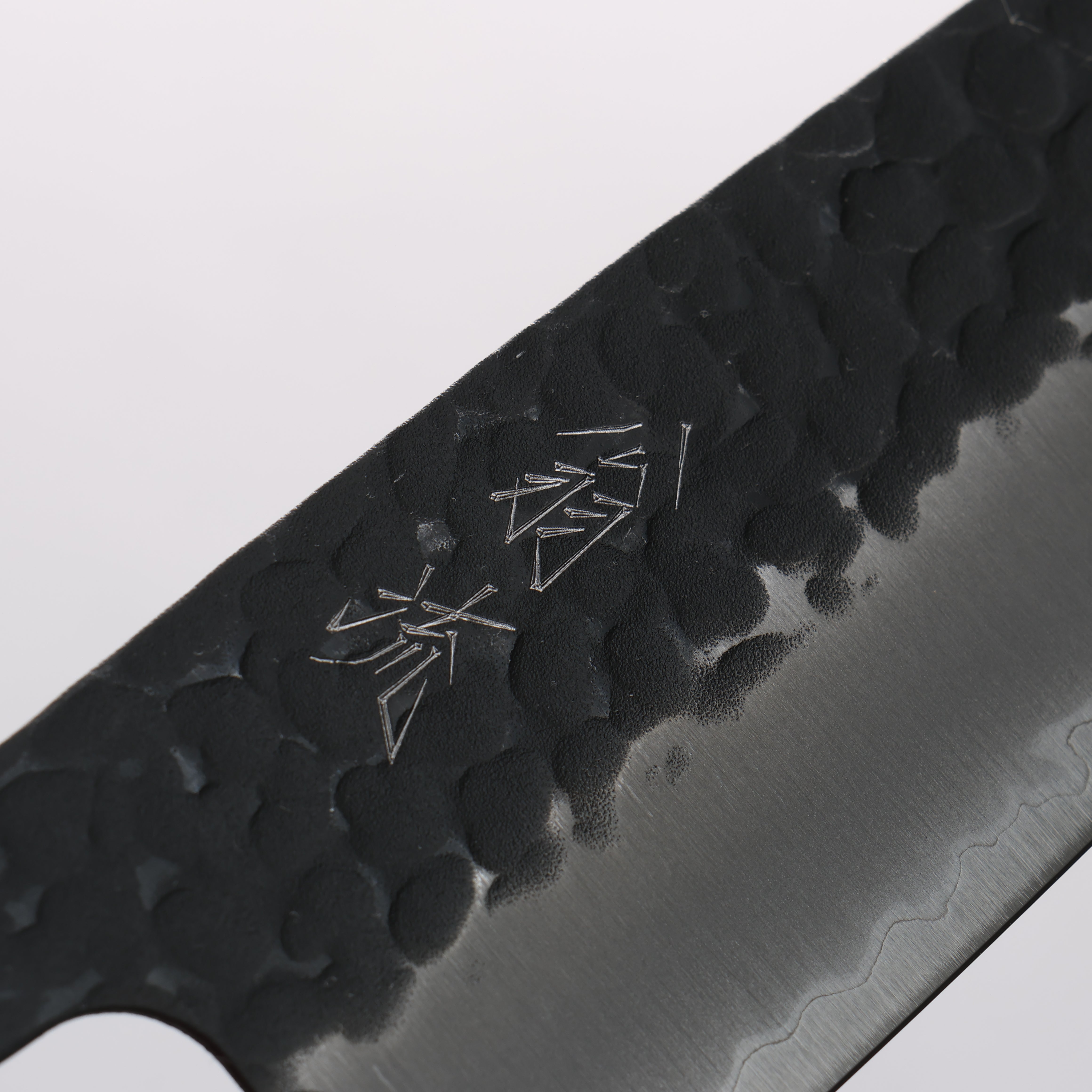 翁流 超級青鋼 鎚目 黑打 三德刀 165mm 橡木 握把 - 清助刃物