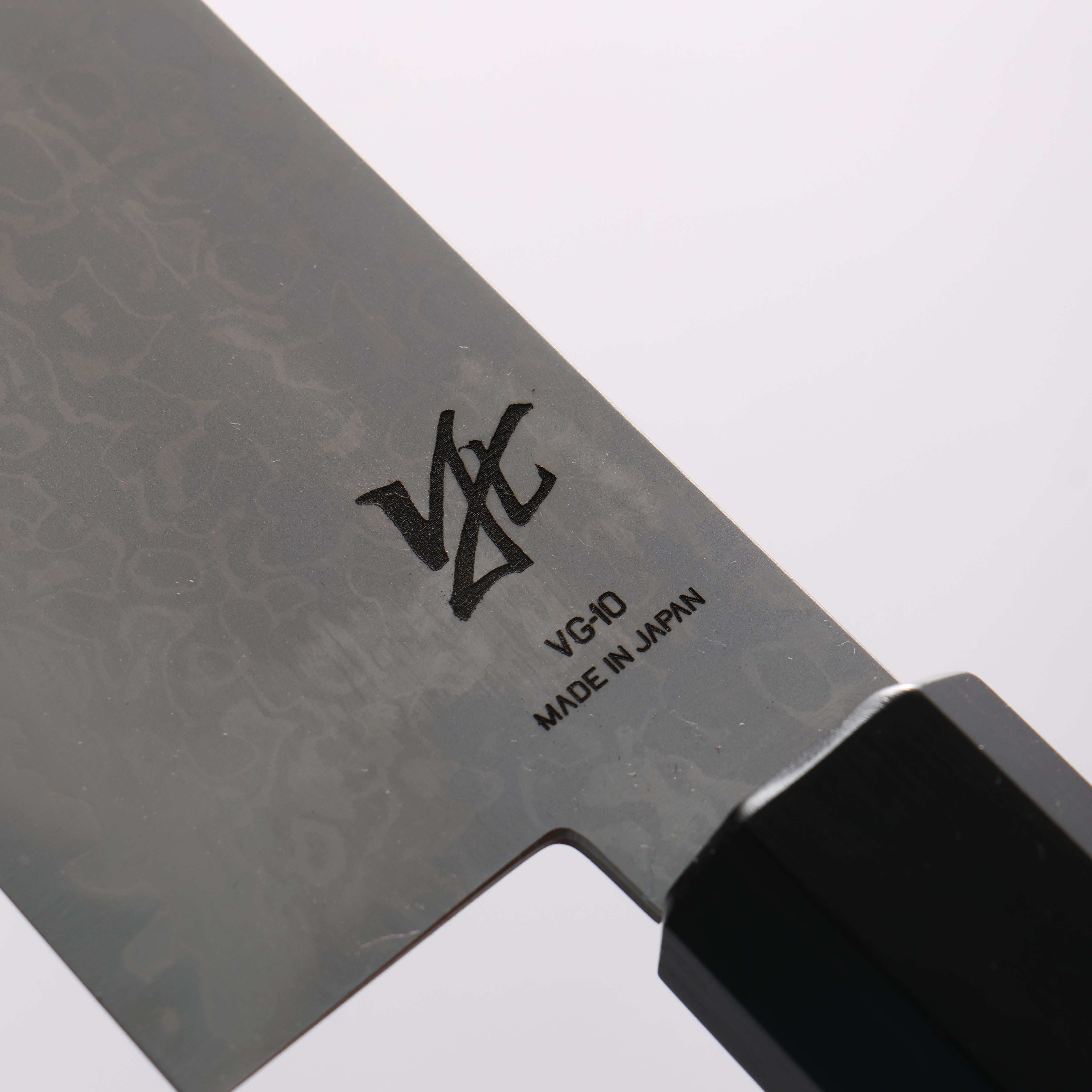 清助 VG10 8層大馬士革紋 切付三德刀 180mm 紫檀木(口輪:黑合成木) 握把 - 清助刃物