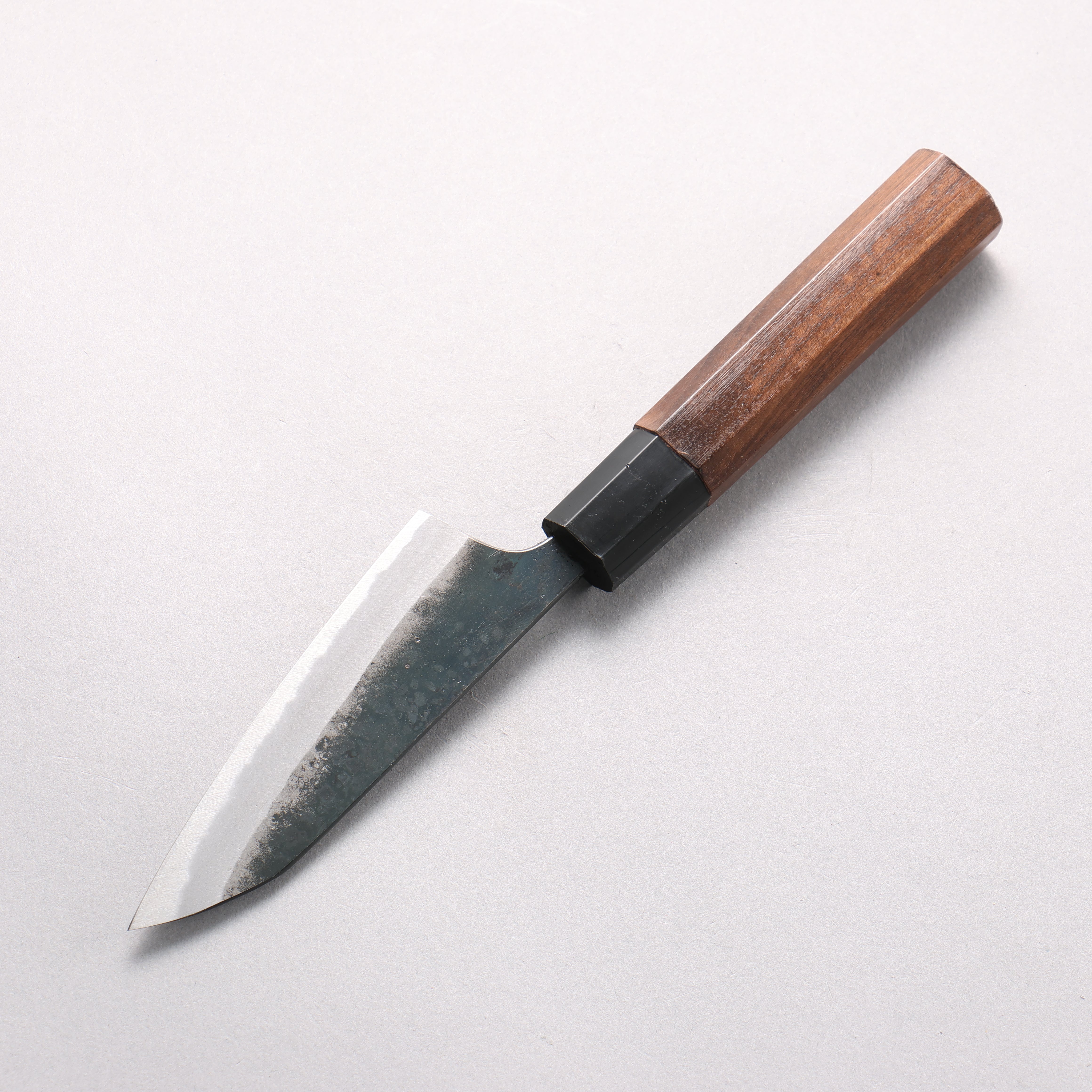 西田大祐 小春 白鋼一號 黑打 多用途小刀 100mm 核桃木 握把 - 清助刃物