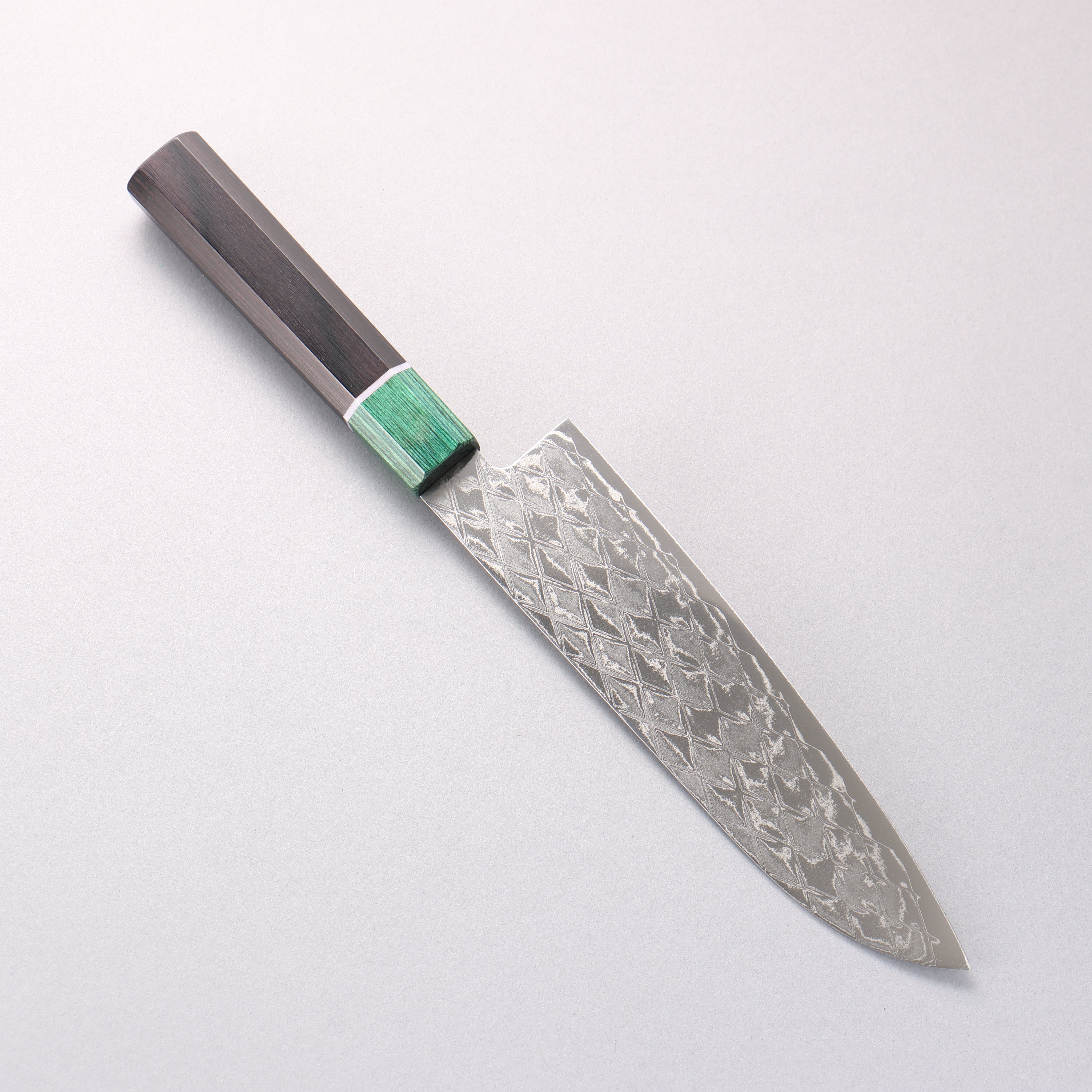清助 AUS10 鏡面菱格紋 三德刀 180mm 黑合成木(口輪:綠合成木) 握把 - 清助刃物
