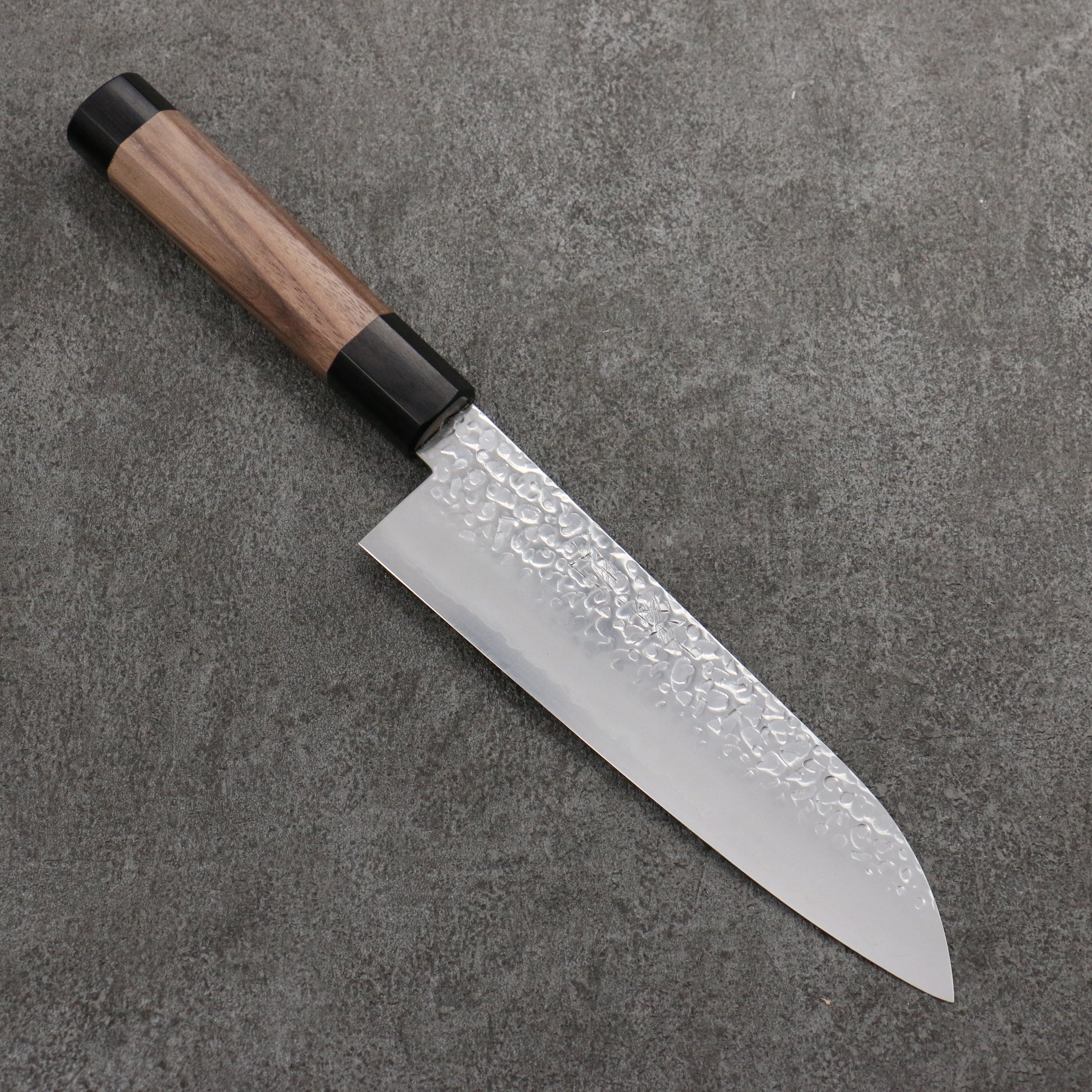 清助 銀三鋼 鎚目 三德刀 180mm 核桃木(兩側帶黑色環型設計) 握把 - 清助刃物