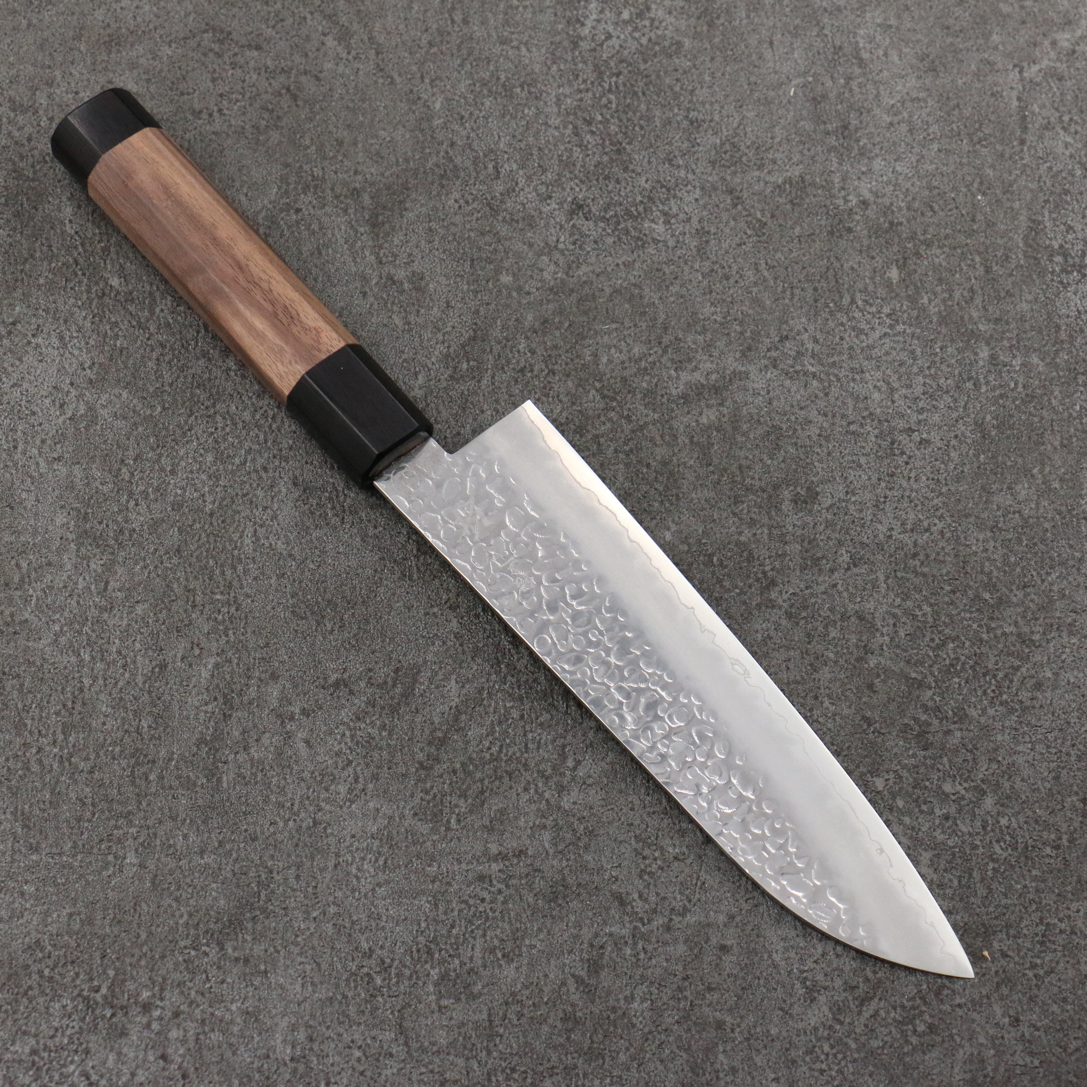 清助 銀三鋼 鎚目 三德刀 180mm 核桃木(兩側帶黑色環型設計) 握把 - 清助刃物
