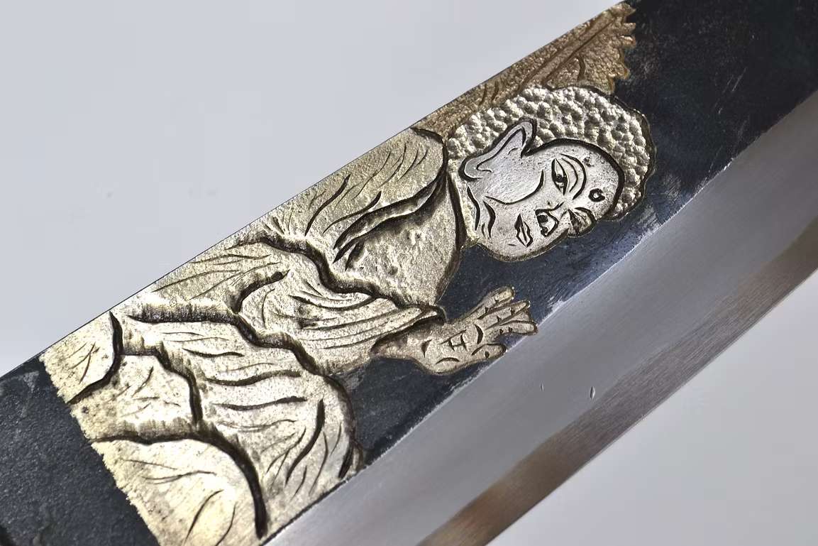 堺 孝行 窪田金屬飾雕刻 大佛 白鋼二號 黑打 出刃 210mm 黑檀(口輪:黑水牛銀輪) 握把