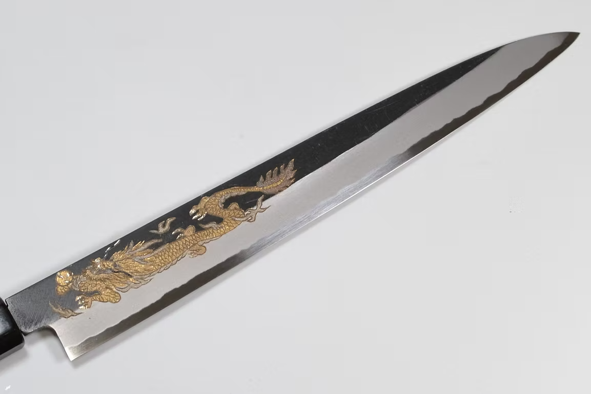 堺 孝行 窪田金屬飾雕刻 金龍 白鋼二號 黑打 筋引 240mm 黑檀(口輪:黑水牛銀輪) 握把