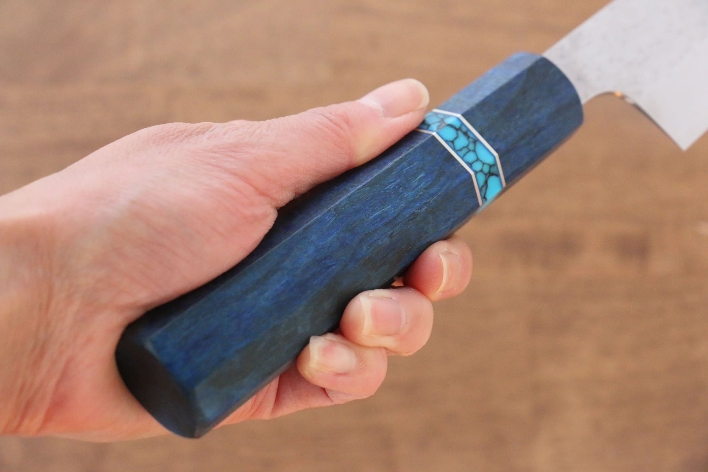 黑崎 優 閃光 SG2 鎚目 筋引 240mm 楓木(青色帶土耳其石環型設計)握把 - 清助刃物