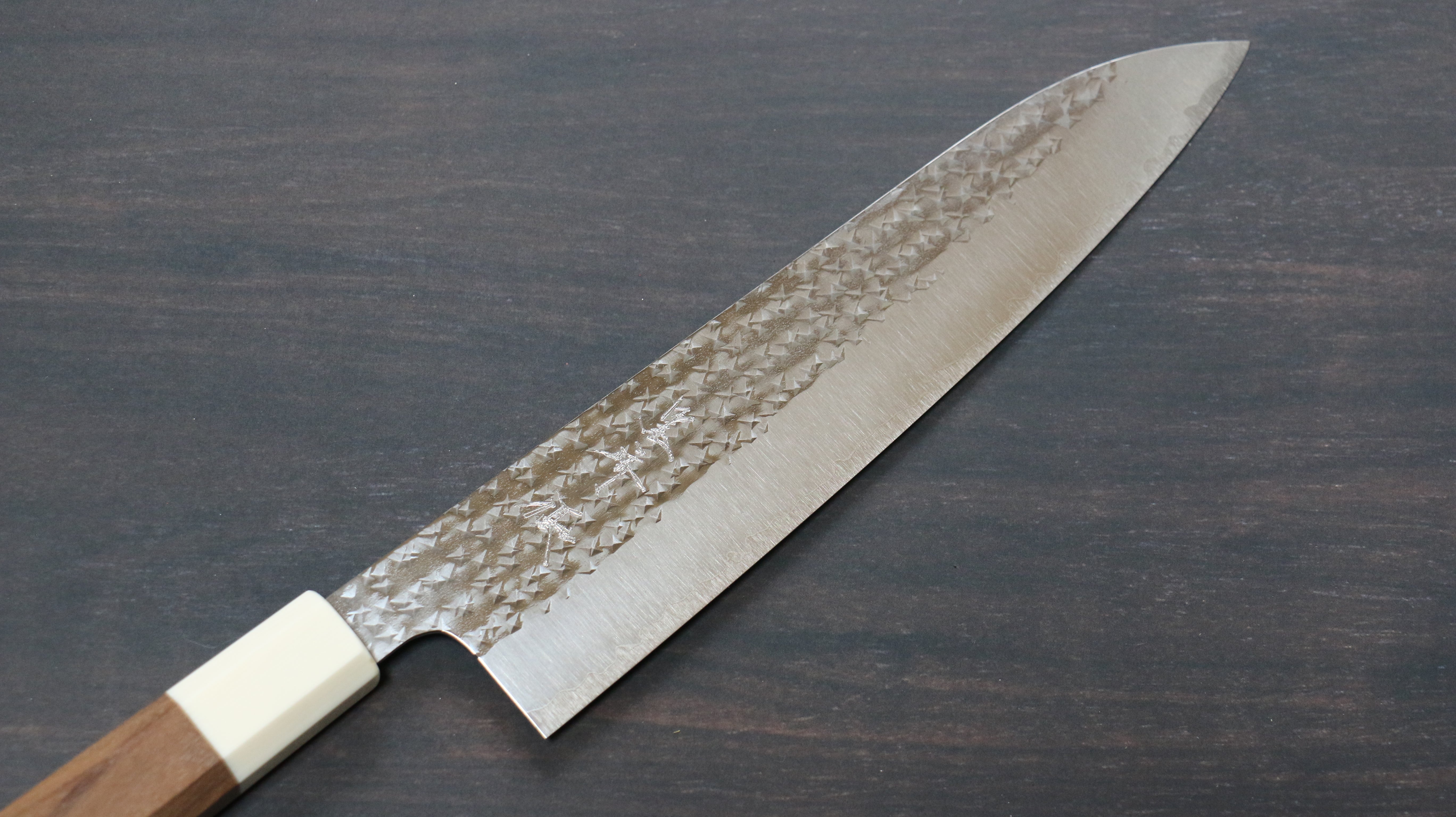 黑崎 優 閃光 SG2 鎚目 牛刀 210mm 核桃木 握把 - 清助刃物