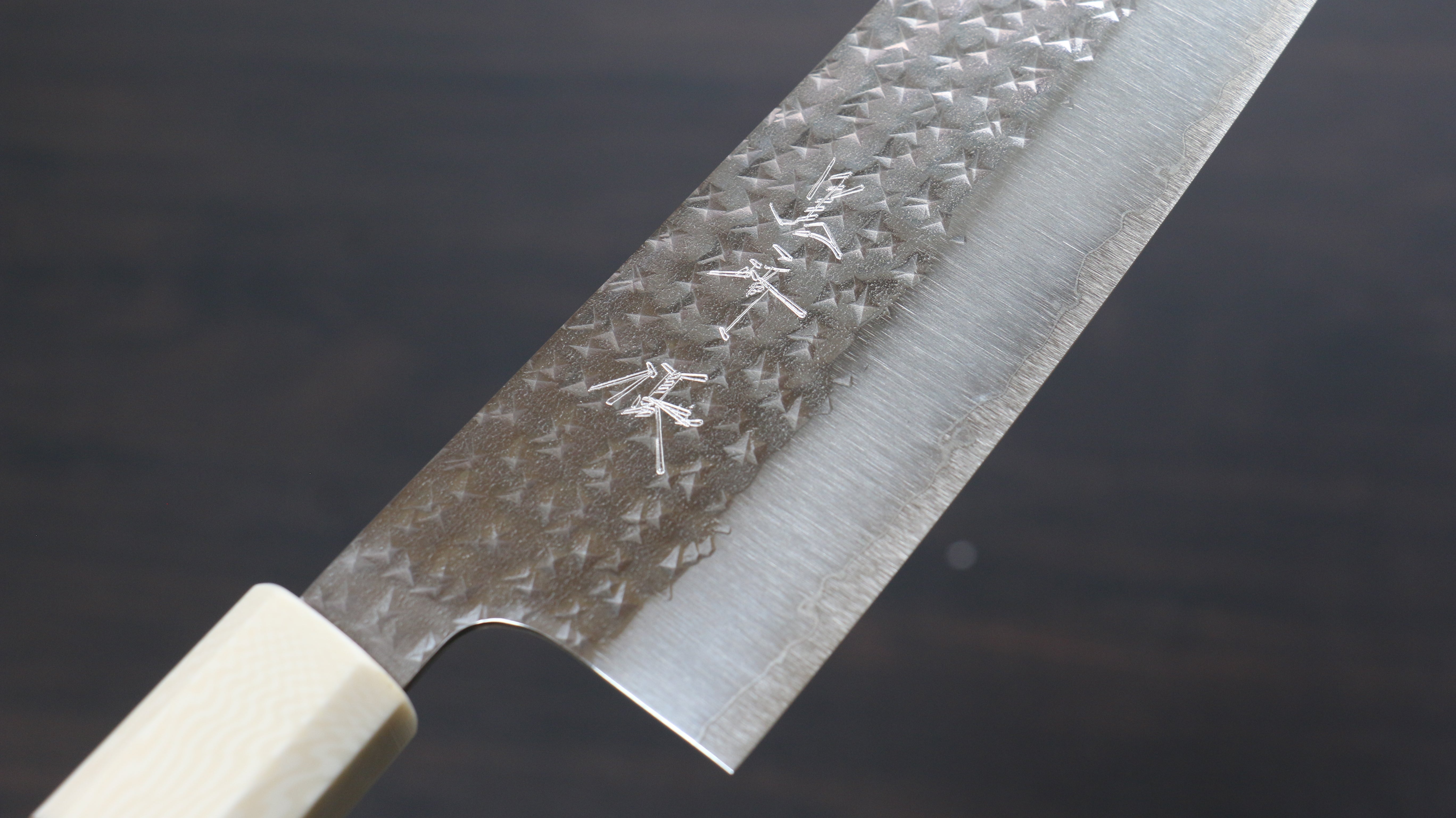 黑崎 優 閃光 SG2 鎚目 三德刀 165mm 核桃木 握把 - 清助刃物