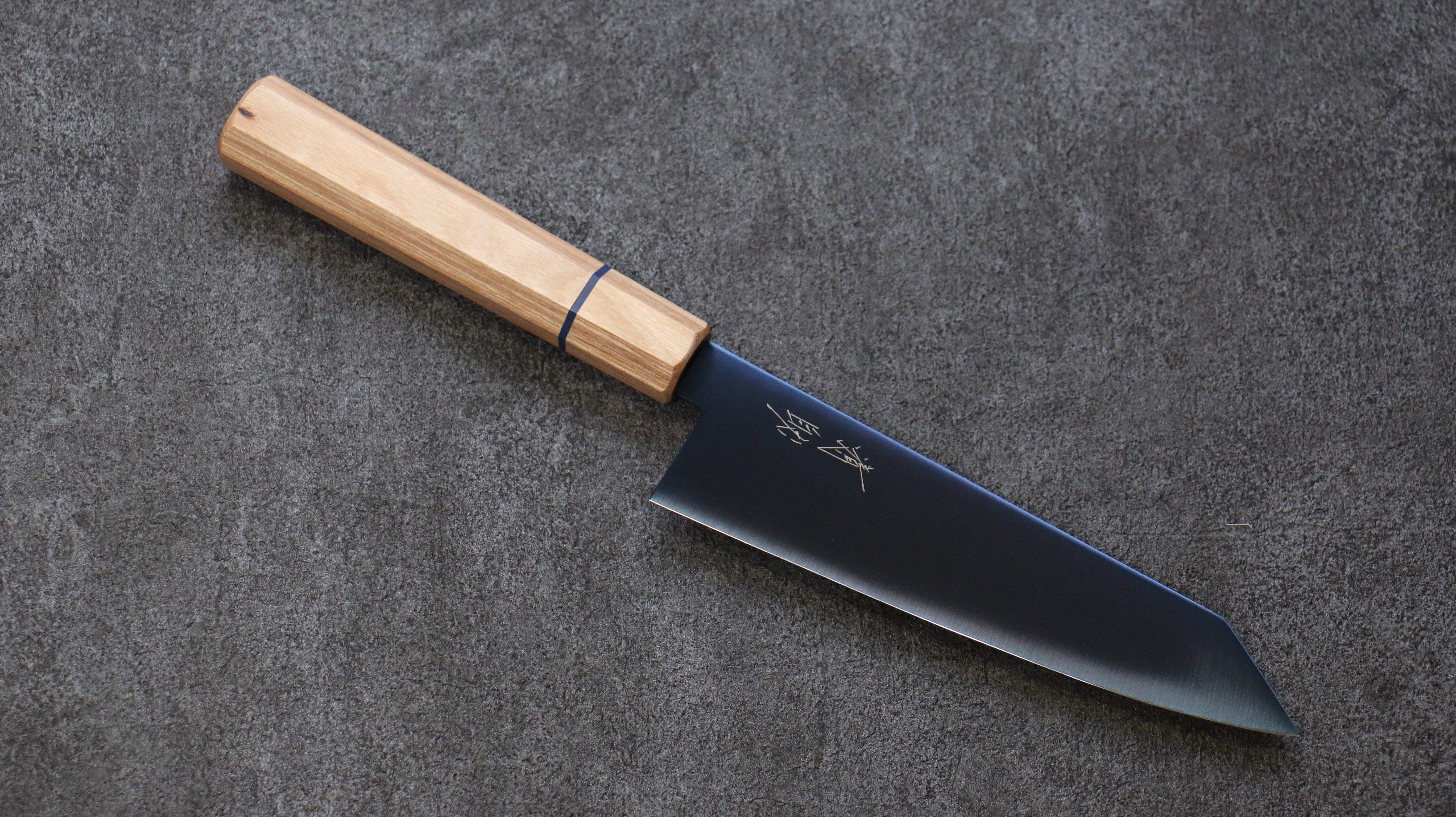 清助 SK-85鋼 離子鍍 切付三德刀 180mm 白木 握把 - 清助刃物