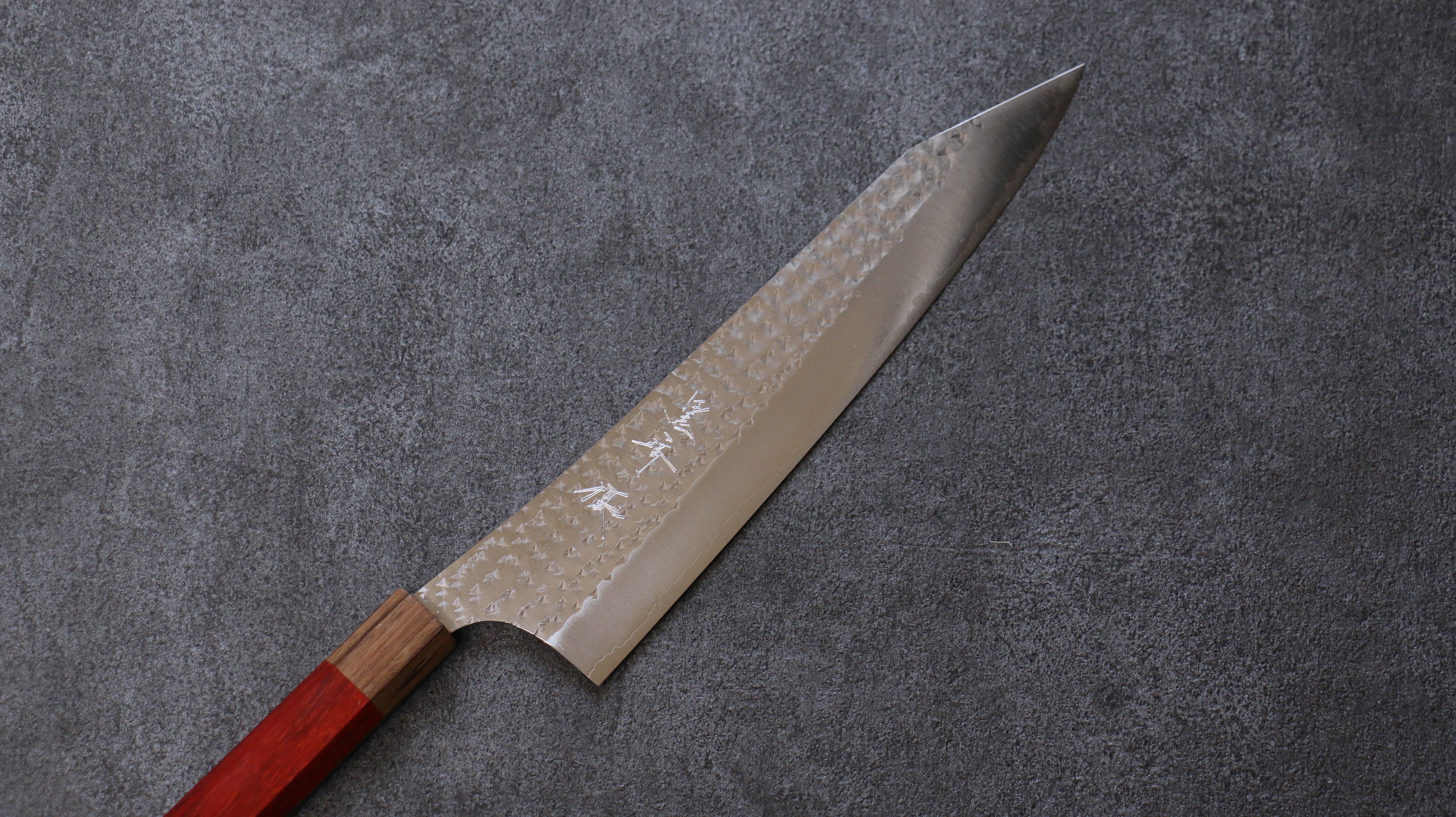 黑崎 優 閃光 銳 SG2 鎚目 牛刀 240mm 紅花梨木 握把 - 清助刃物