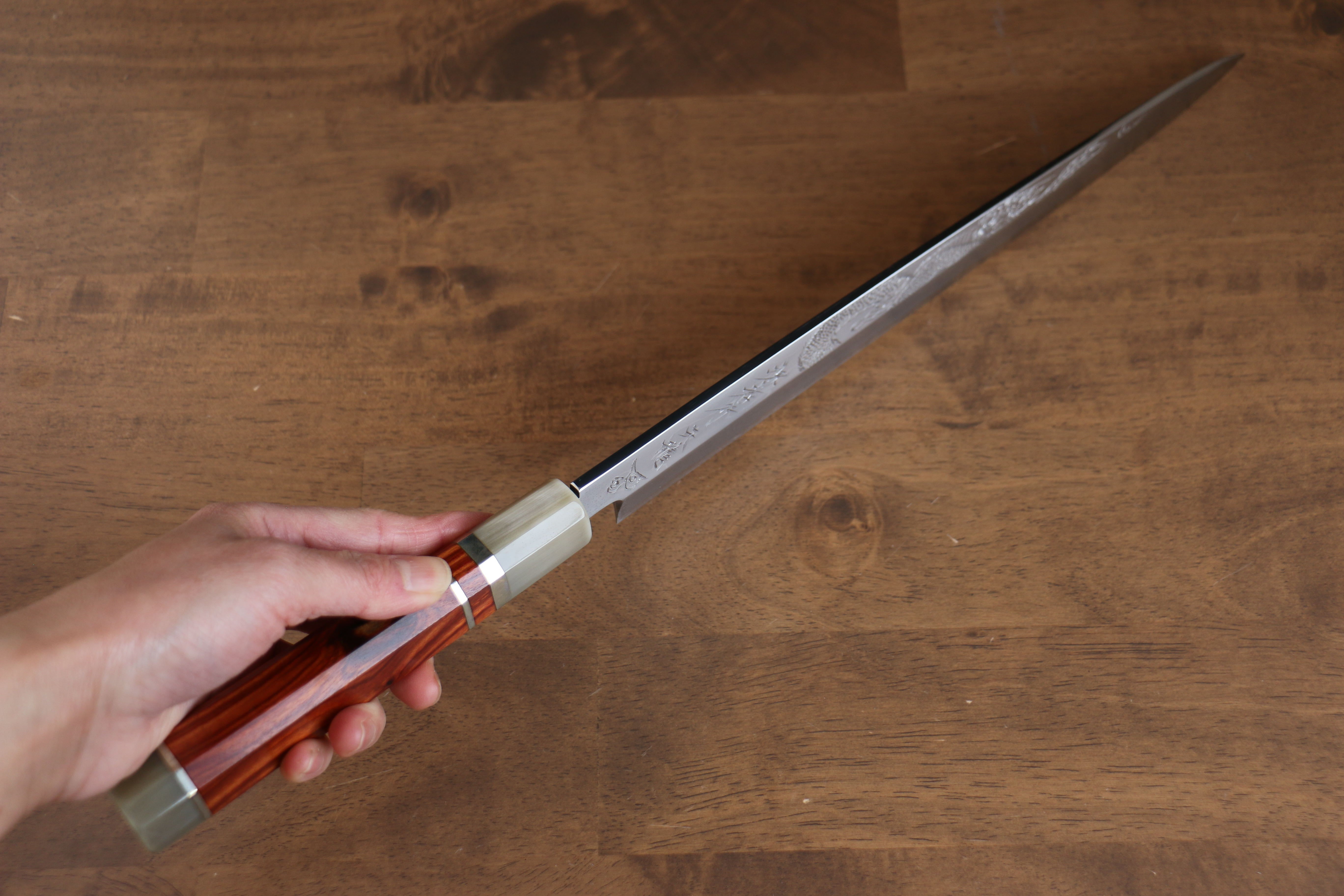 堺 孝行 天龍 Uzushio 渦潮 青鋼二號 刻有龍的圖樣 柳刃 300mm 紅黑檀 握把 附刀鞘 - 系列商品之6 - 清助刃物