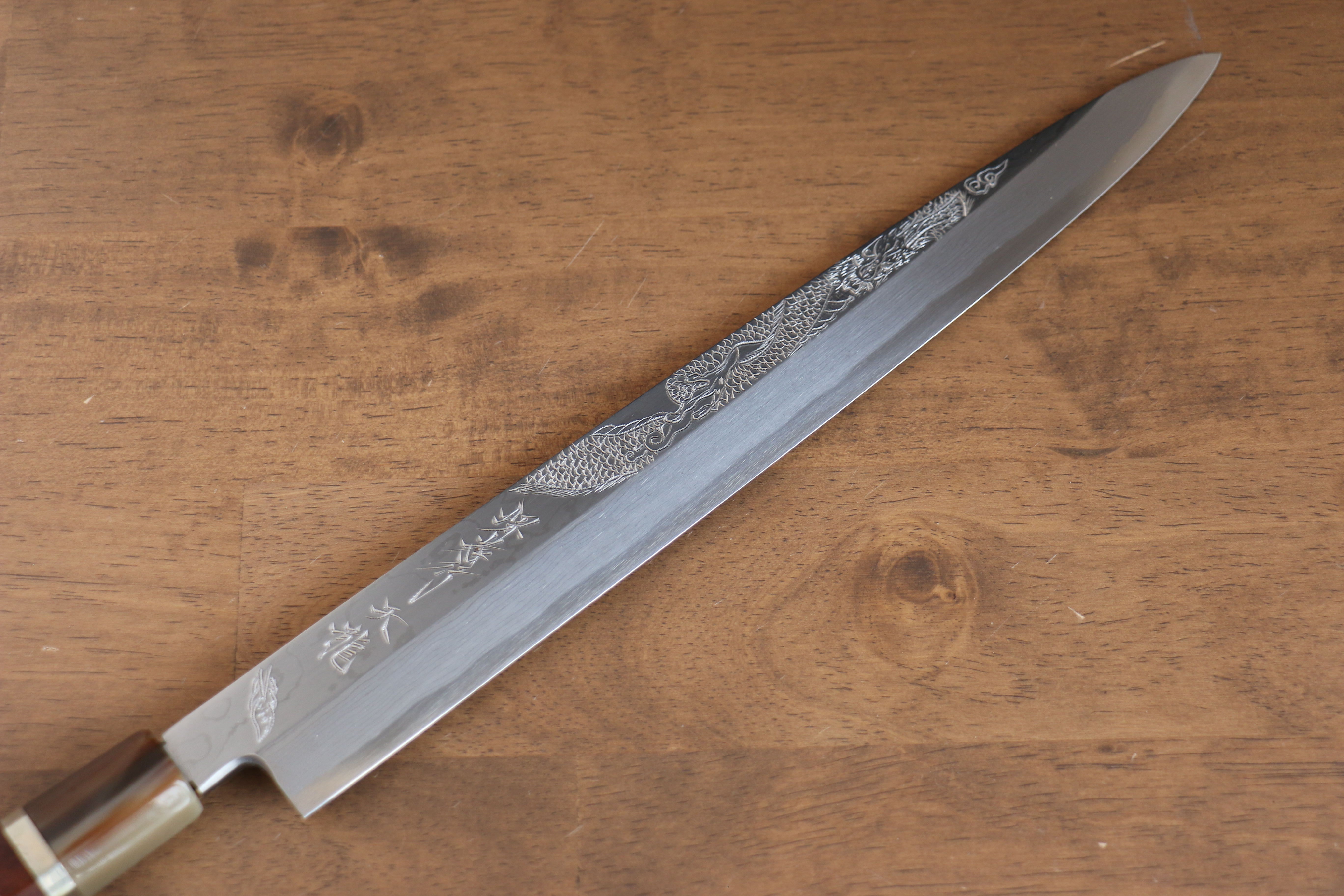 堺 孝行 天龍 Uzushio 渦潮 青鋼二號 刻有龍的圖樣 柳刃 300mm 紅黑檀 握把 附刀鞘 - 系列商品之8 - 清助刃物