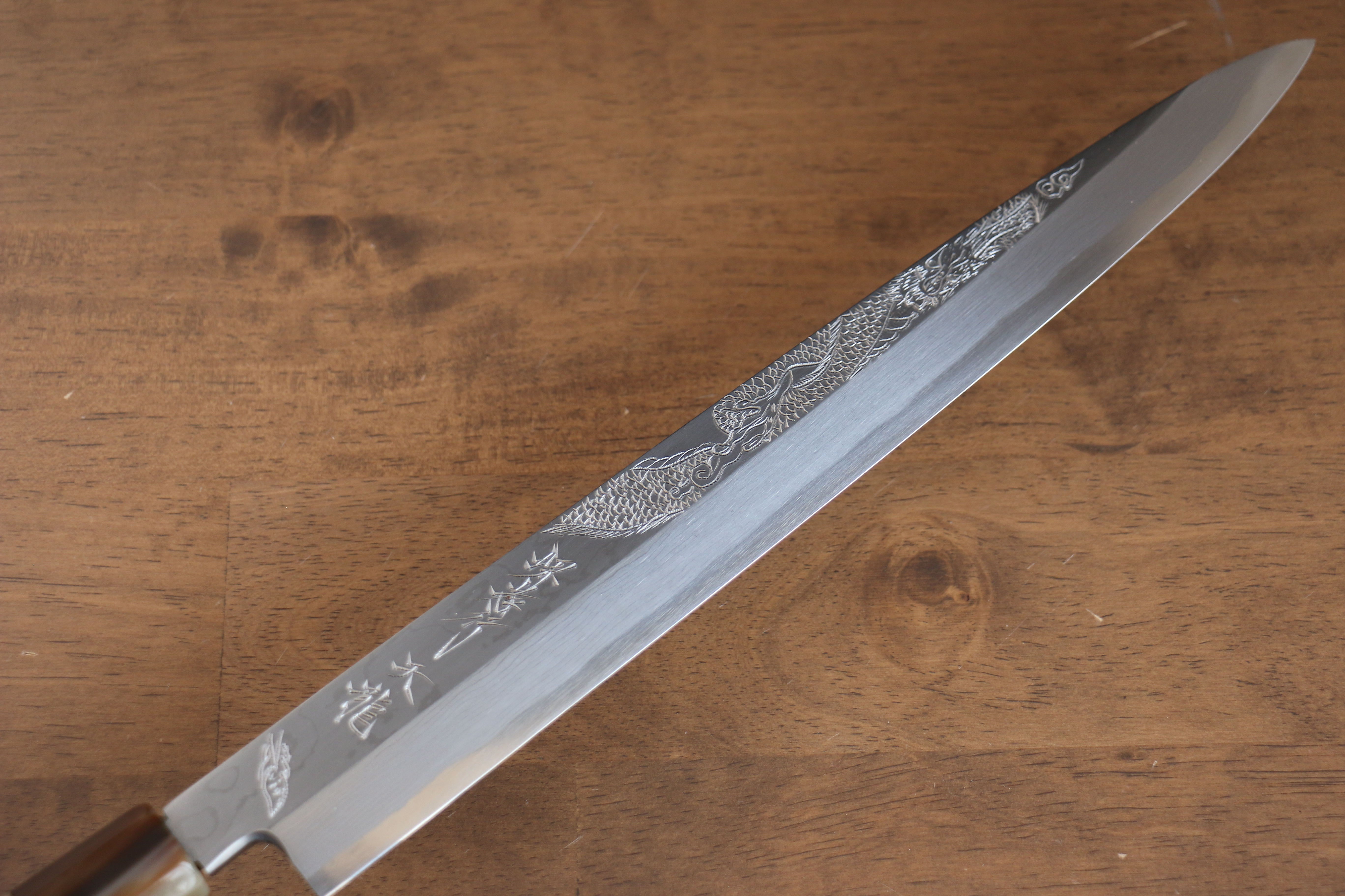 堺 孝行 天龍 Uzushio 渦潮 青鋼二號 刻有龍的圖樣 柳刃 300mm 紅黑檀 握把 附刀鞘 - 系列商品之8 - 清助刃物