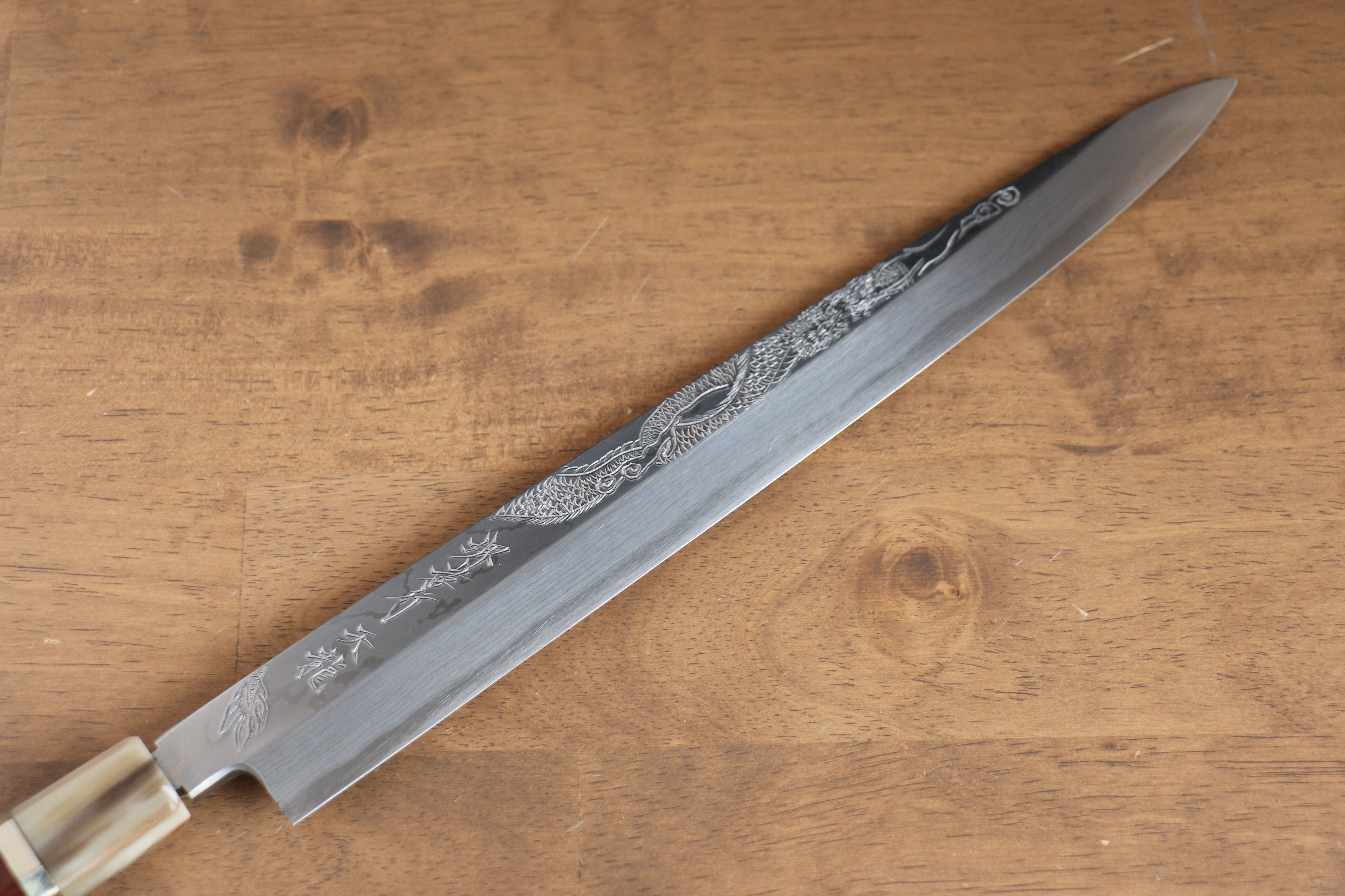 堺 孝行 天龍 Uzushio 渦潮 青鋼二號 刻有龍的圖樣 柳刃 300mm 紅黑檀 握把 附刀鞘 - 系列商品之10 - 清助刃物