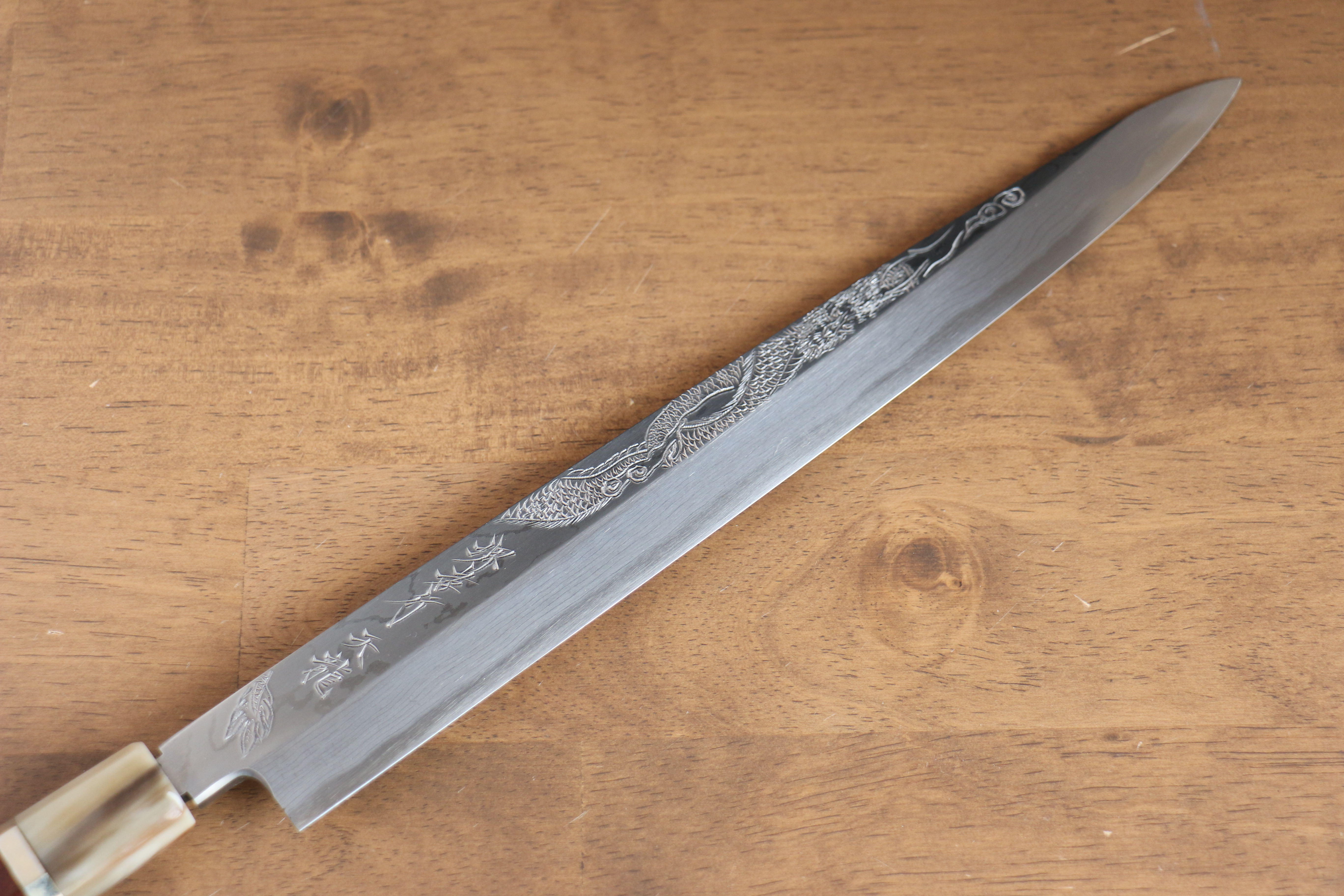 堺 孝行 天龍 Uzushio 渦潮 青鋼二號 刻有龍的圖樣 柳刃 300mm 紅黑檀 握把 附刀鞘 - 系列商品之10 - 清助刃物