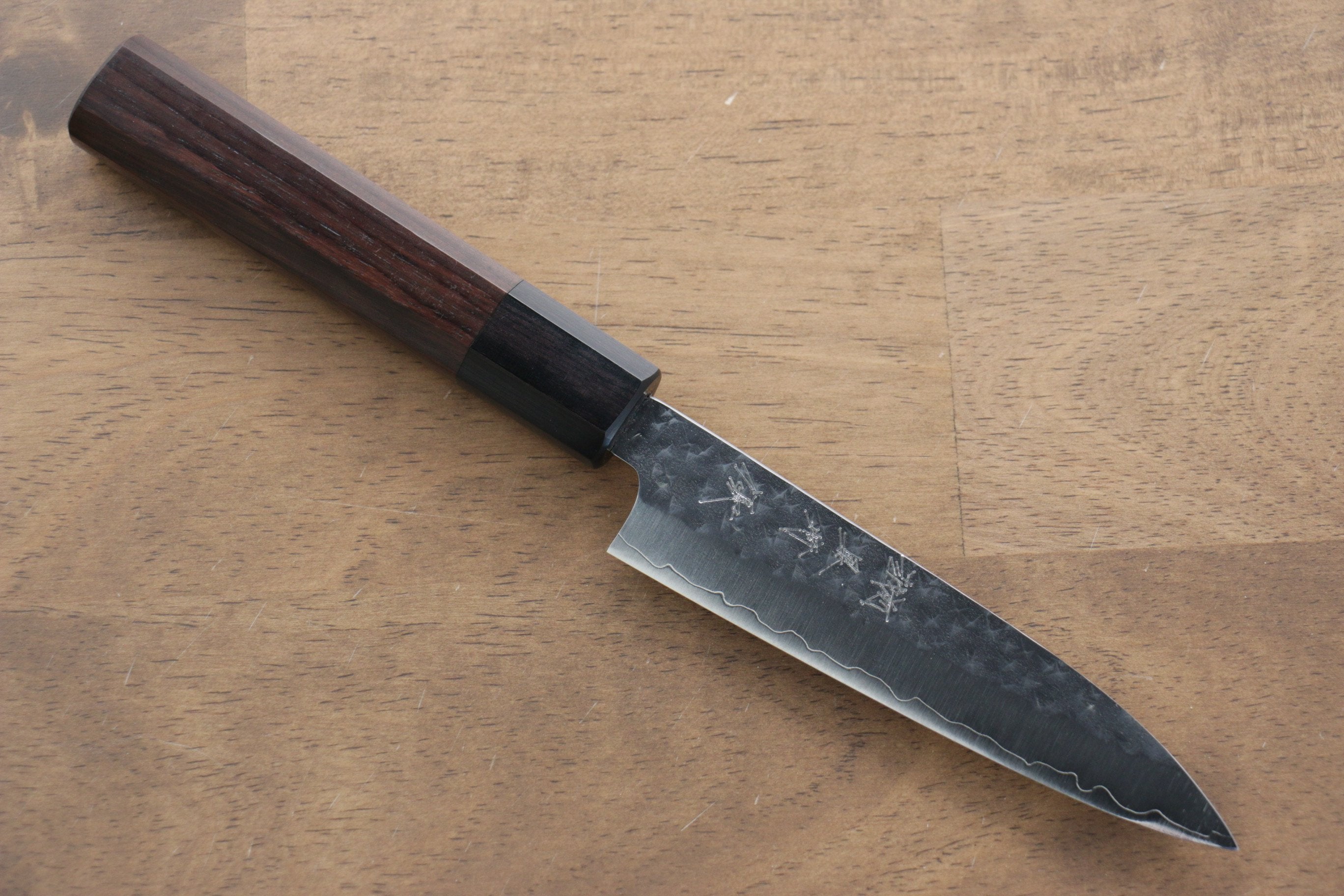 黑崎 優 閃光 SG2 鎚目 多用途小刀 120mm 紫檀木(口輪:黑合成木) 握把 - 清助刃物