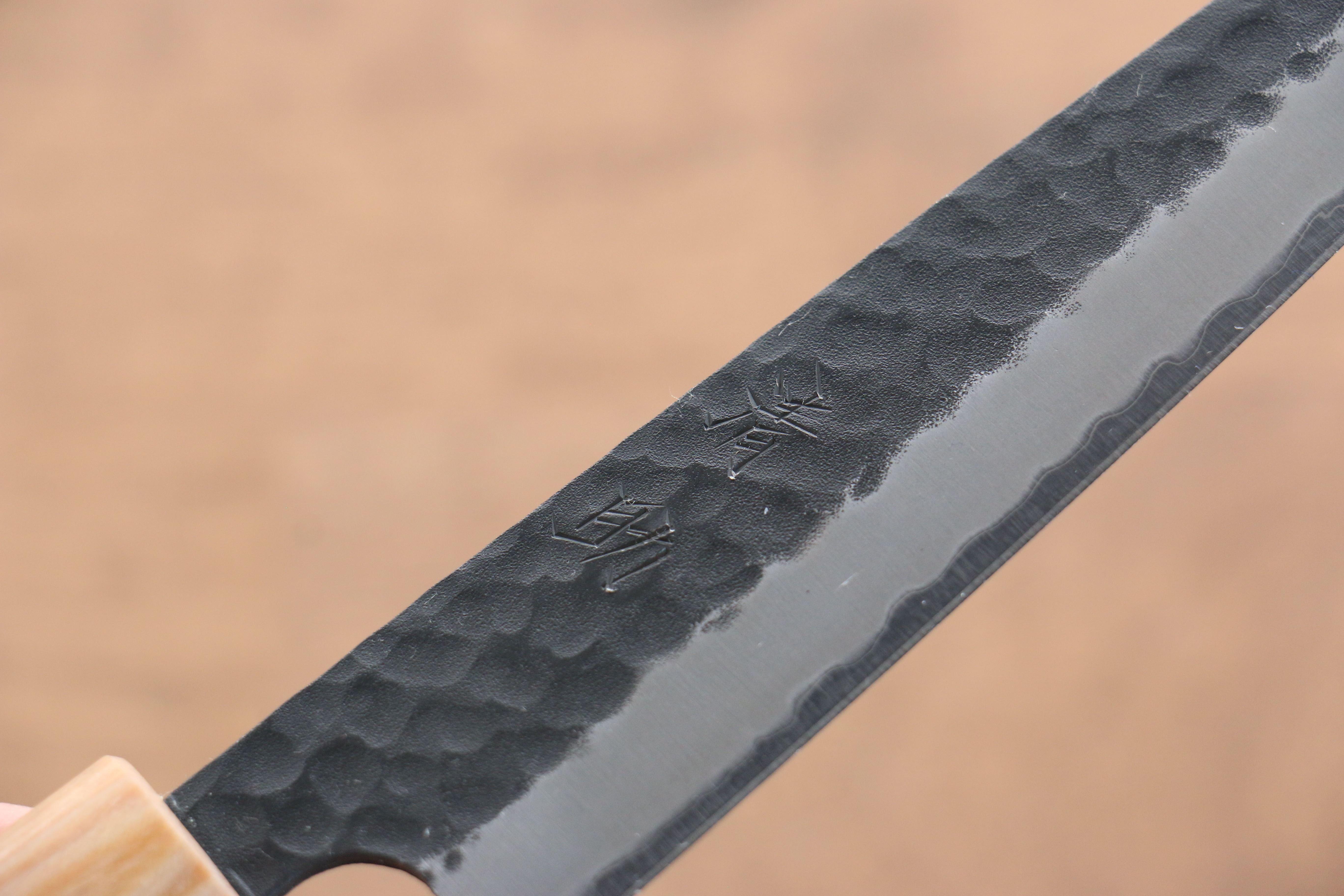 清助 黑白 超級青鋼 鎚目 多用途小刀 135mm 玻利維亞玫瑰木 握把 - 清助刃物
