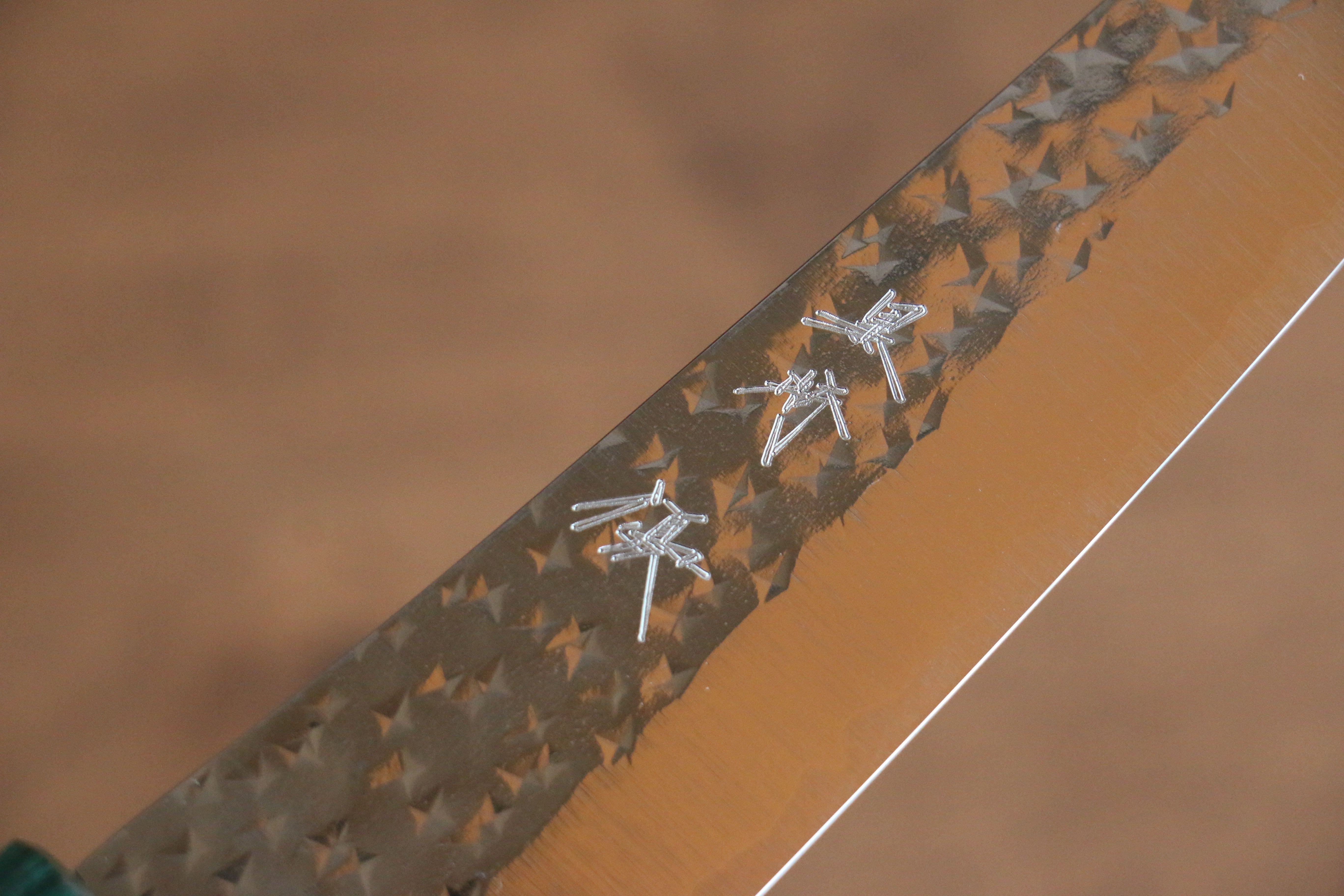 黑崎 優 閃光 銳 SG2 鎚目 多用途小刀 150mm 紫檀木(口輪:綠合成木) 握把 - 清助刃物