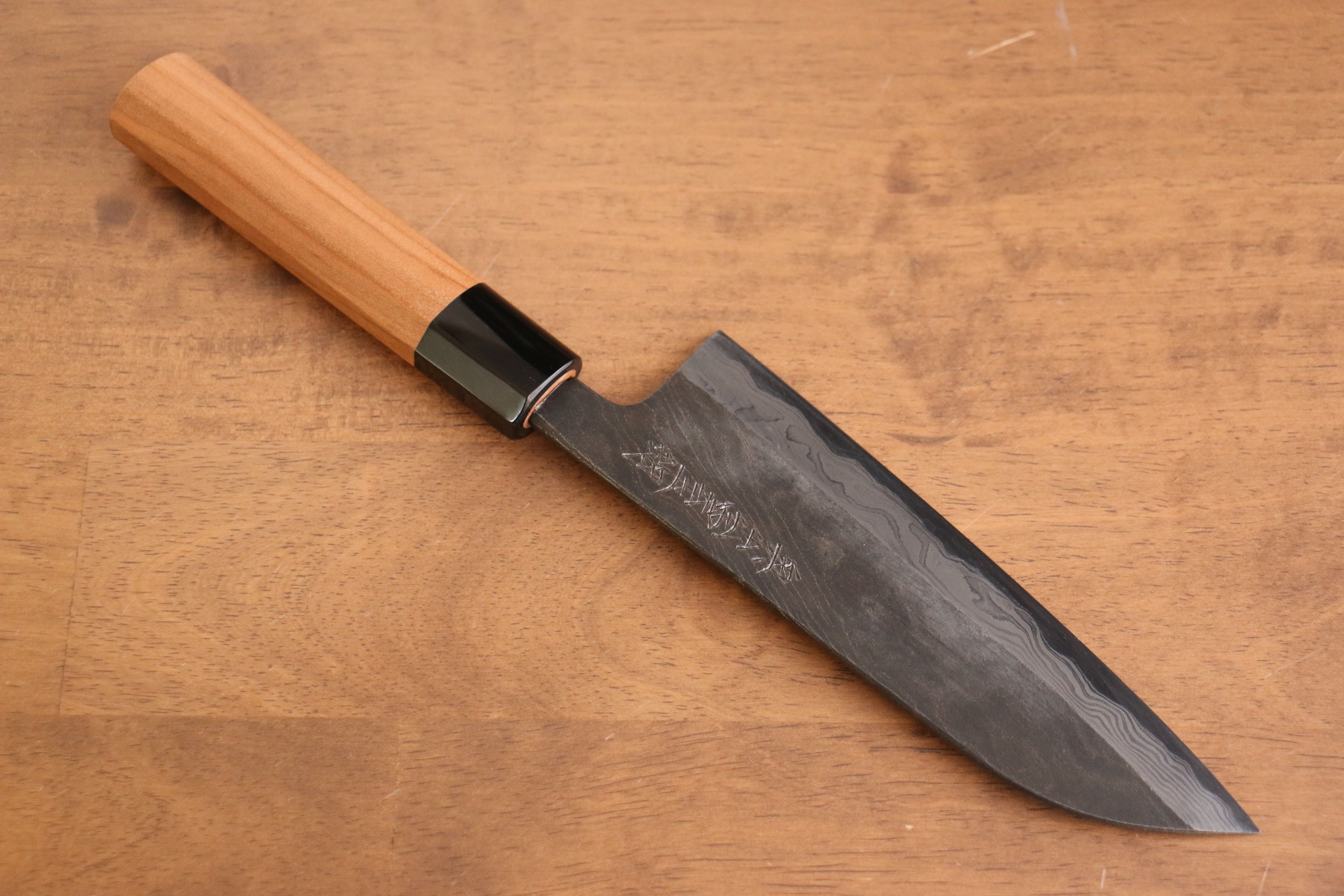日野浦 司 玉鋼 黑打 三德刀 165mm 山櫻 握把 - 清助刃物