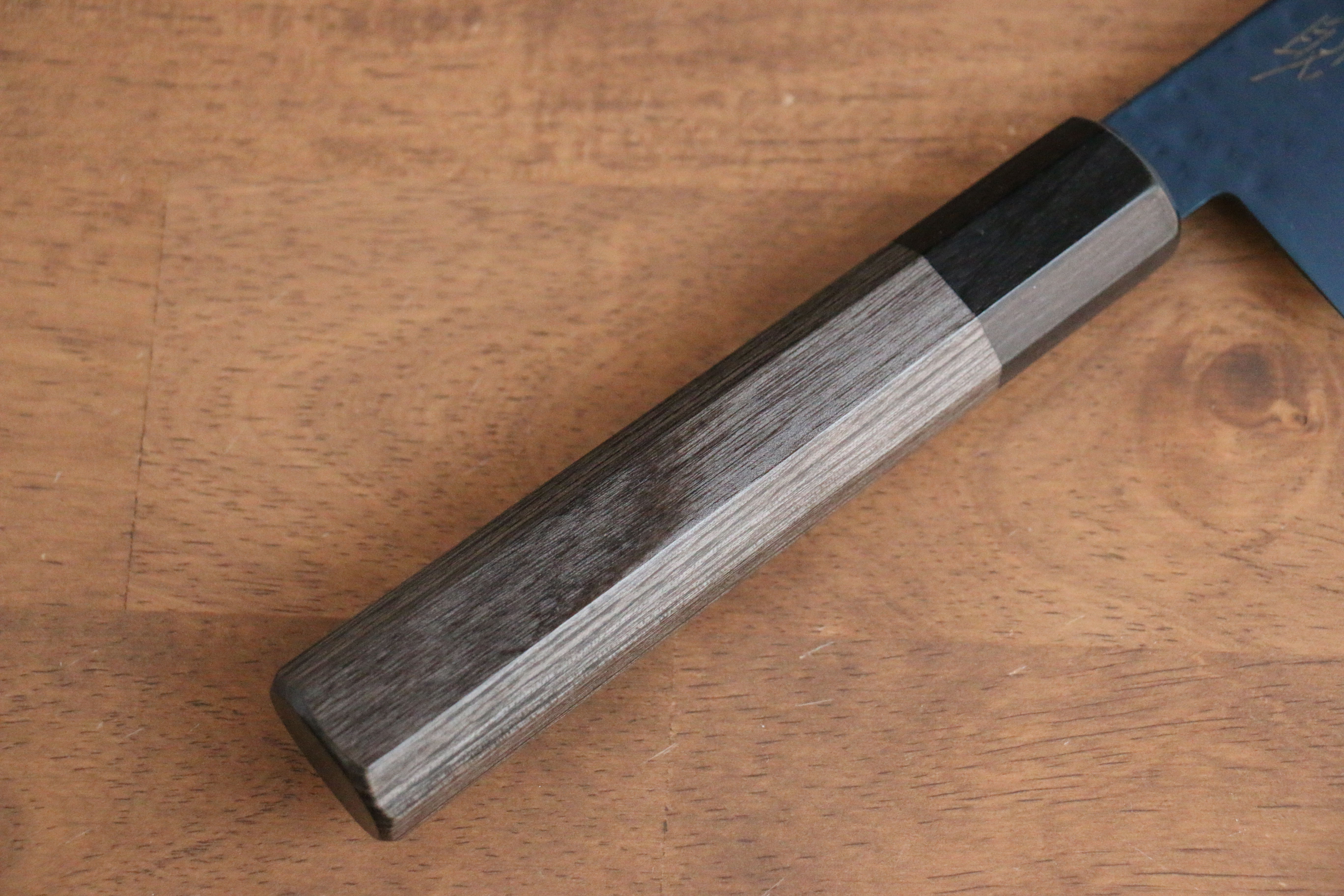 清助 SK-85鋼 離子鍍 鎚目 牛刀 210mm 灰色合成木 握把 - 清助刃物