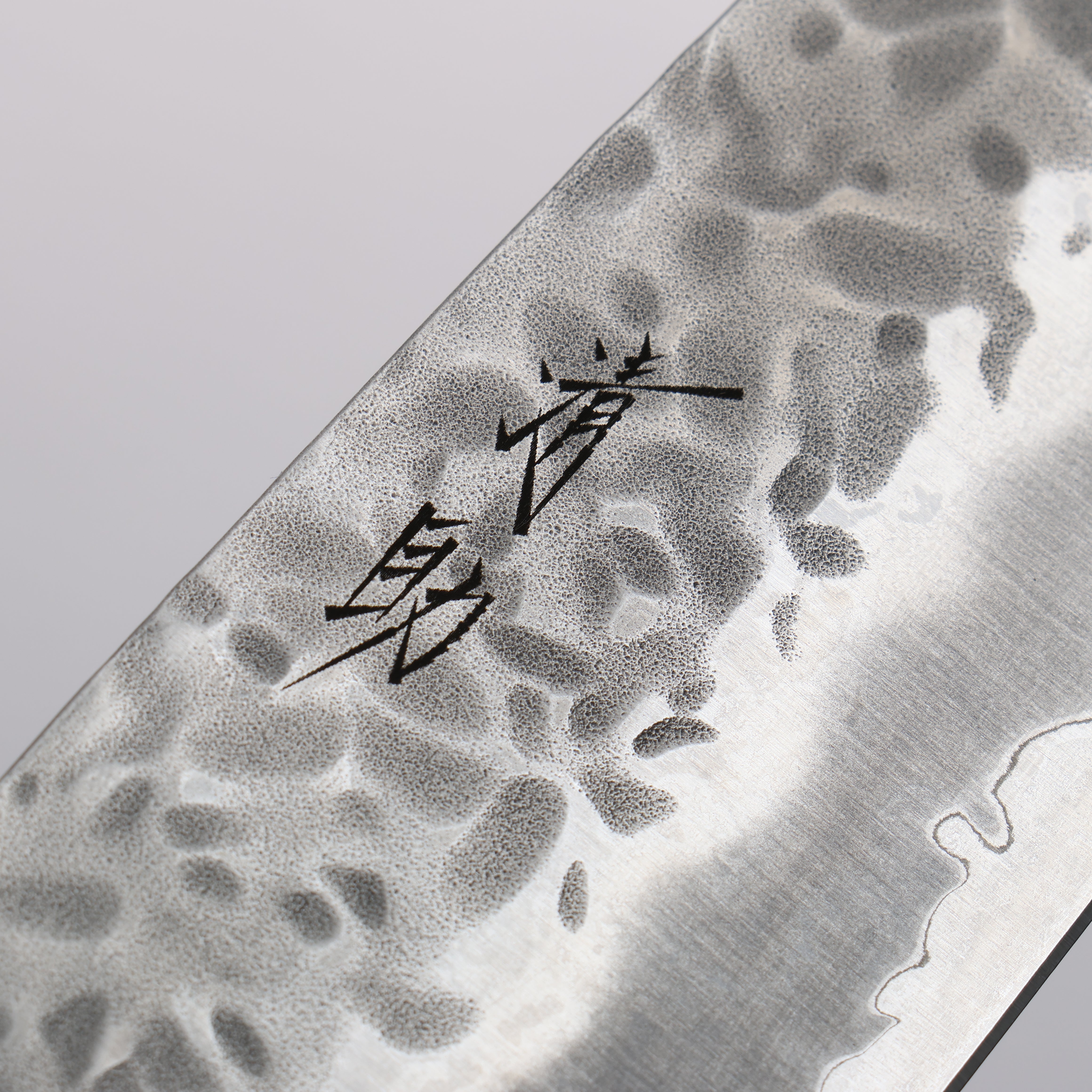 清助 雲 白鋼一號 鎚目 三德刀 165mm 木蘭 握把 - 清助刃物
