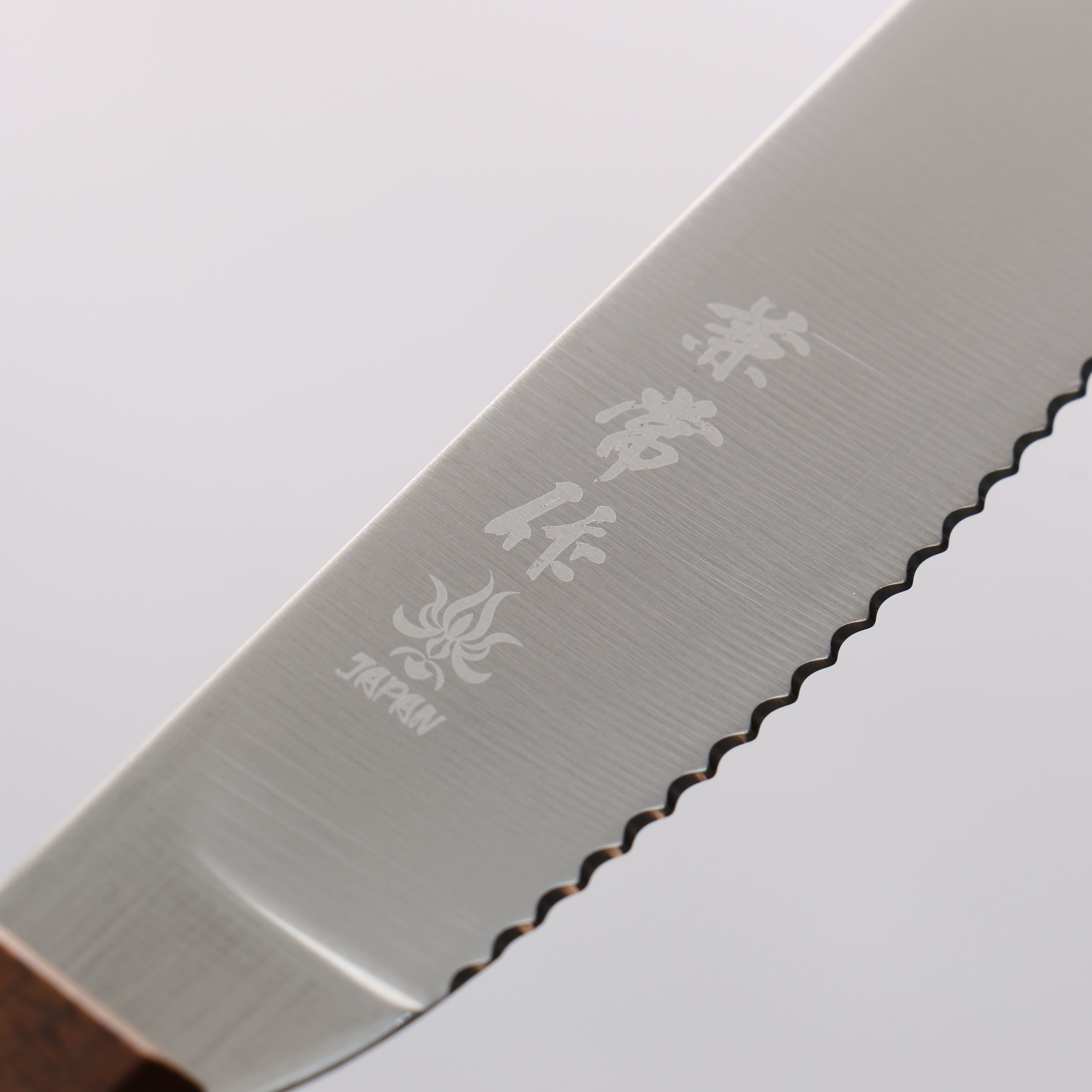 兼常 AUS8 抹刀 110mm 楓木 握把 - 清助刃物
