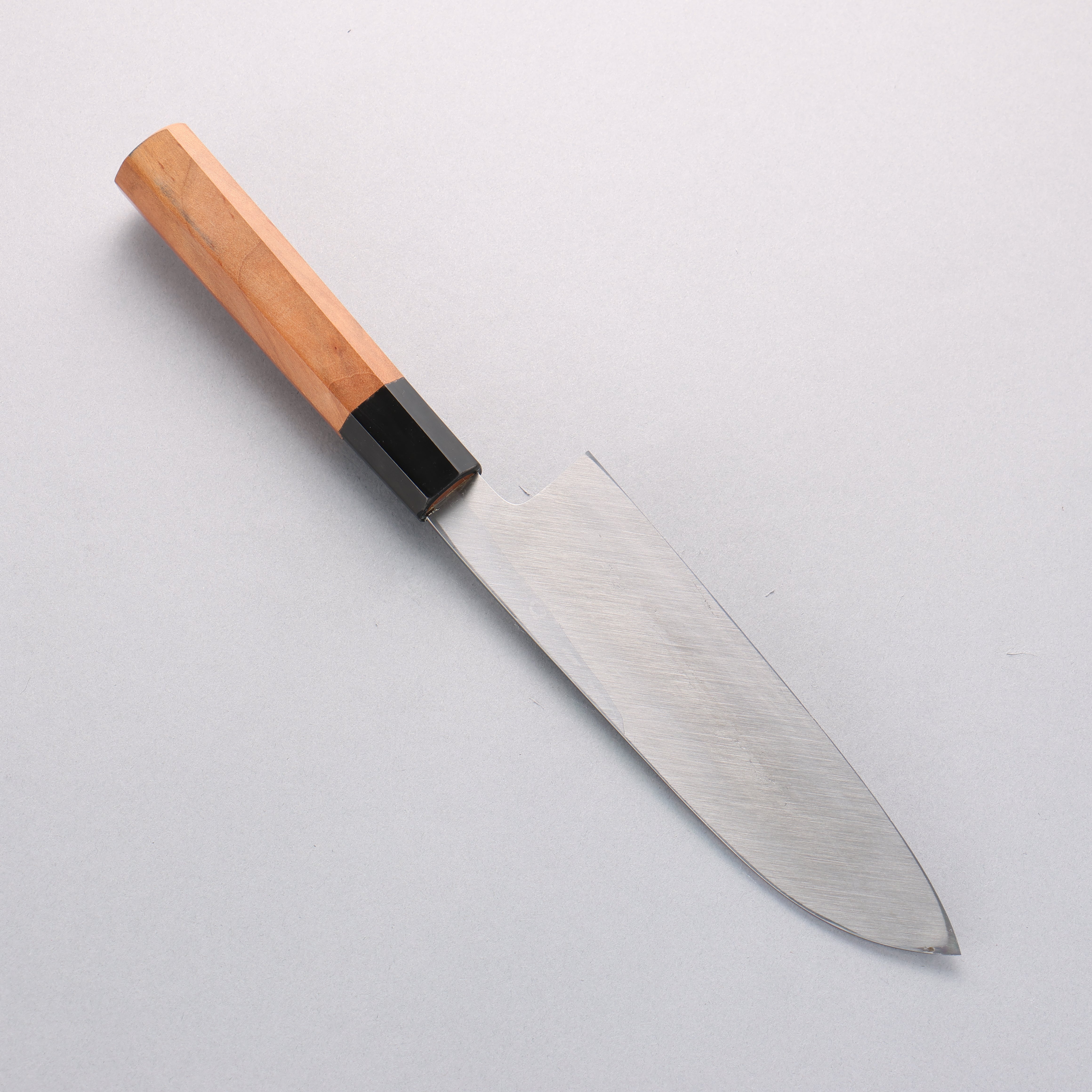 鐵泉 山塚作 玉鋼 大馬士革紋 三德刀 165mm 山櫻 握把 - 清助刃物