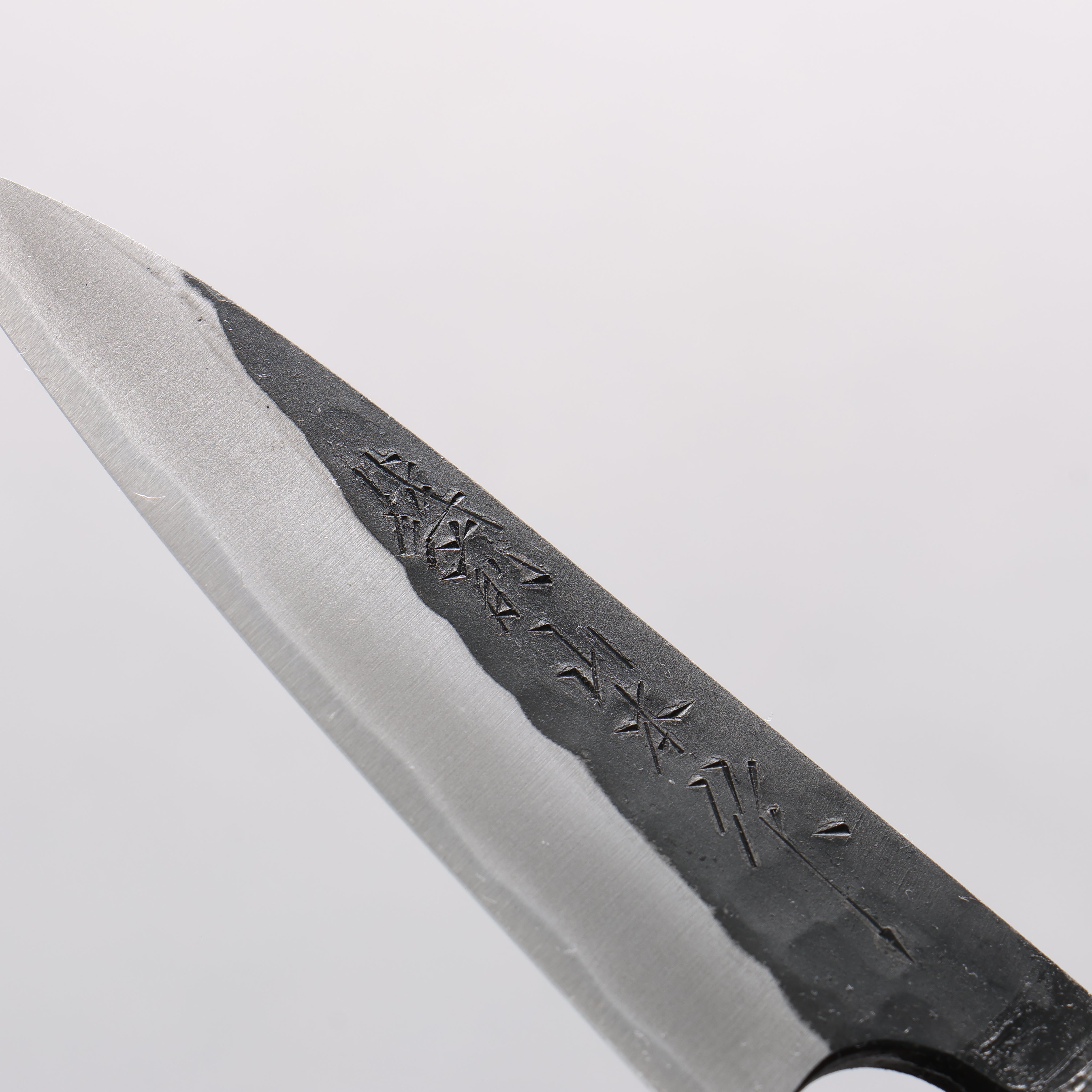 山本 直 安來青鋼 黑打 鎚目 削皮刀 90mm 核桃木 握把 - 清助刃物