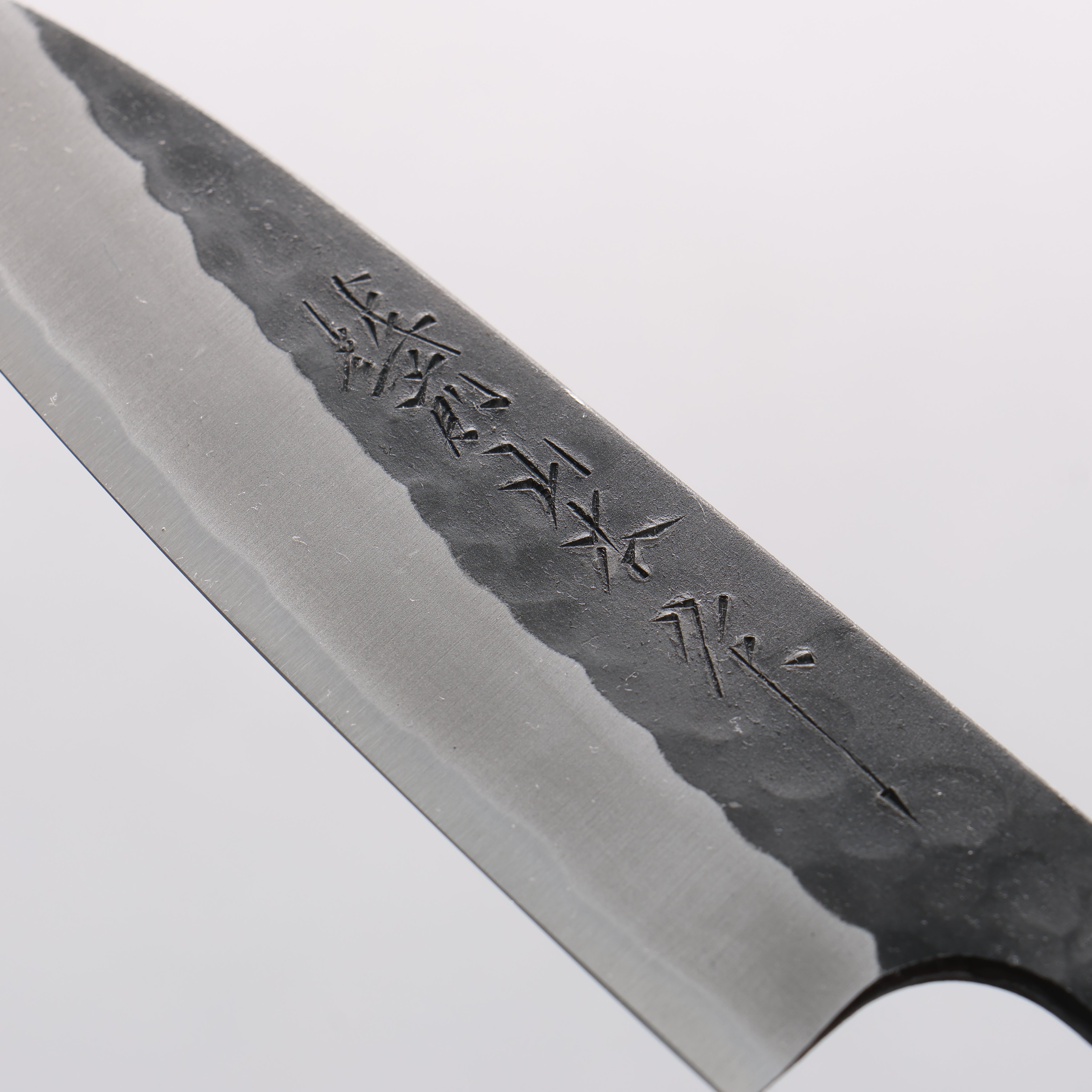 山本 直 安來青鋼 黑打 鎚目 多用途小刀 120mm 核桃木 握把 - 清助刃物