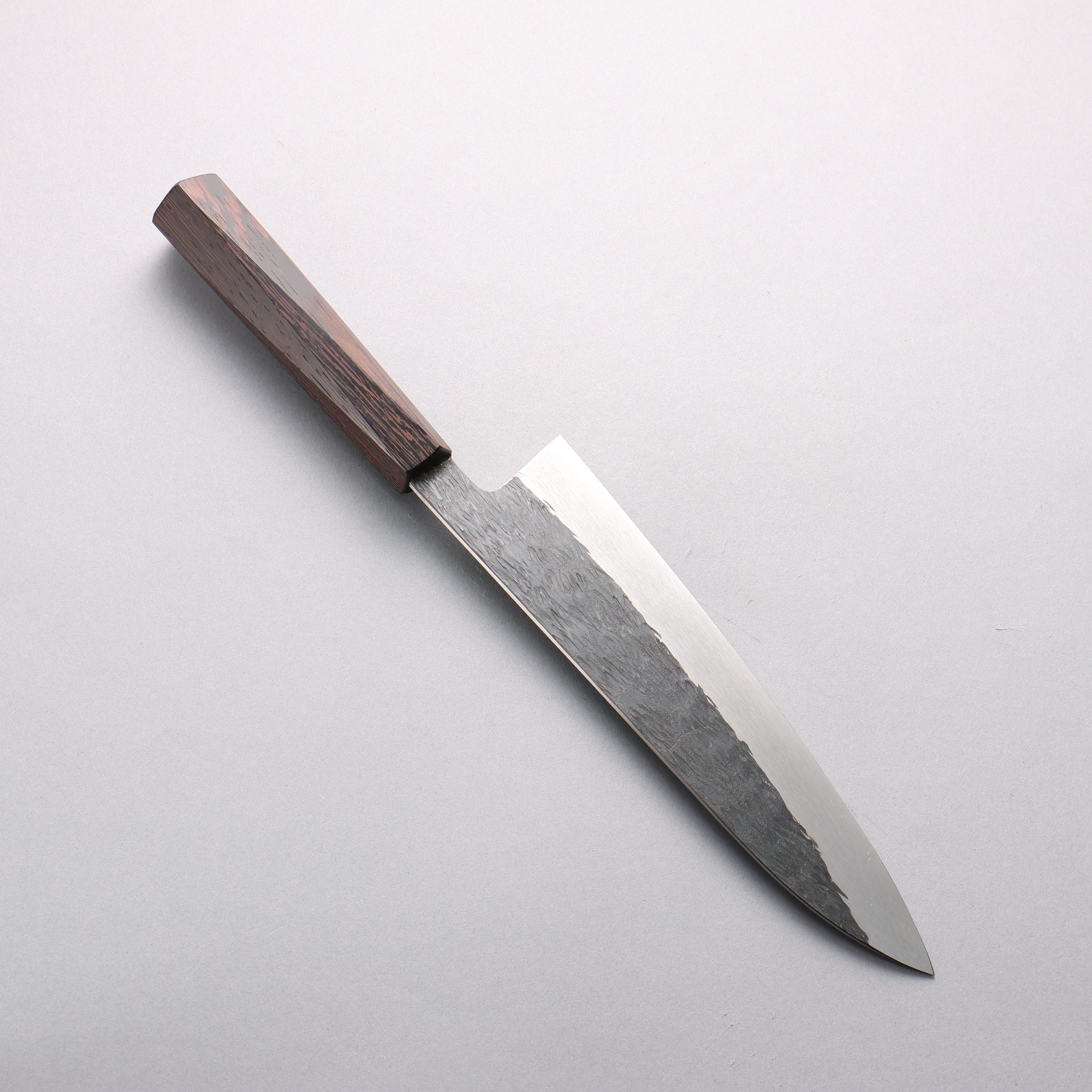 安倍勇光 超級青鋼 鎚目 黑打 牛刀 210mm 紫檀木 (五角形) 握把 - 清助刃物