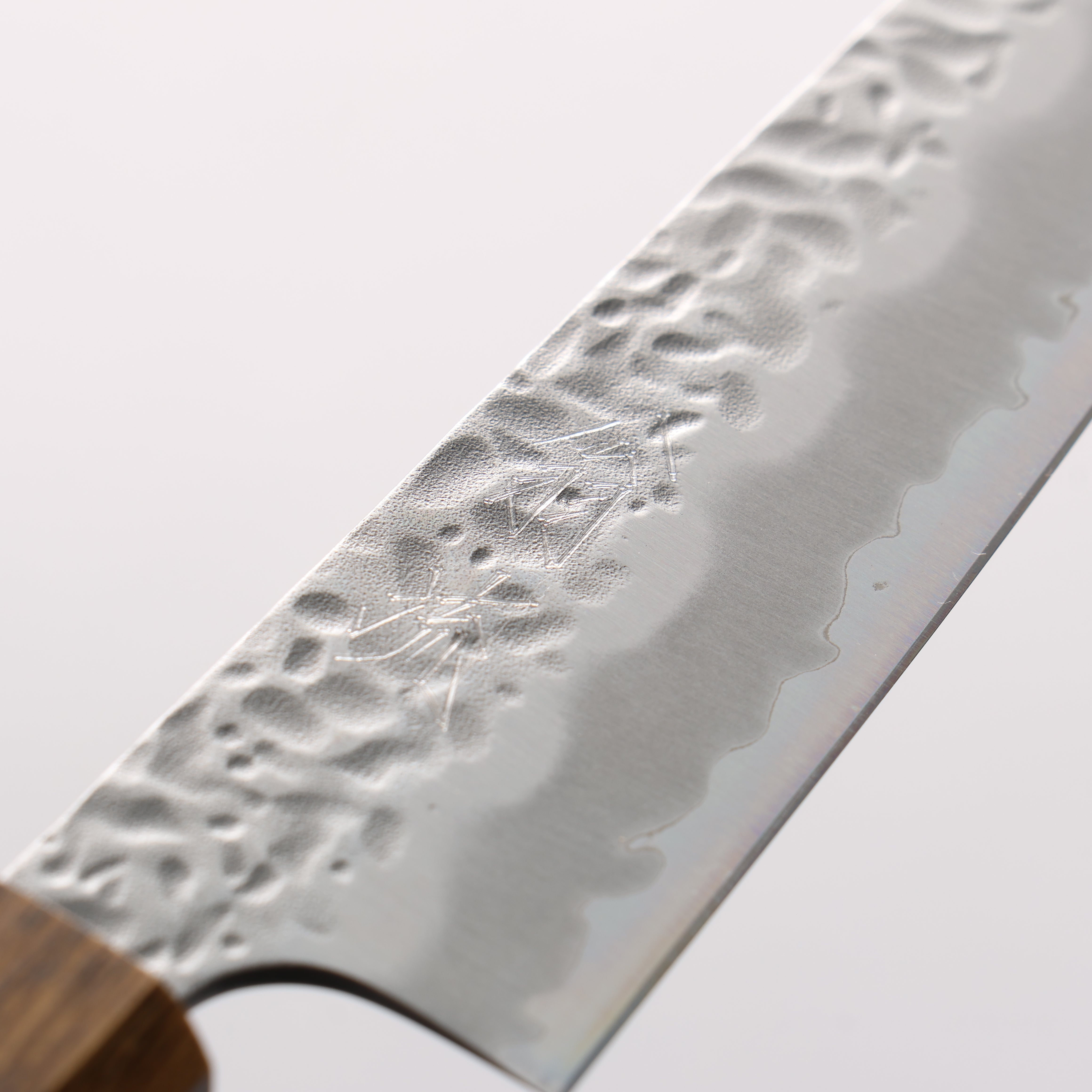 翁流 白鋼一號 鎚目 多用途小刀 135mm 橡木 握把 - 清助刃物