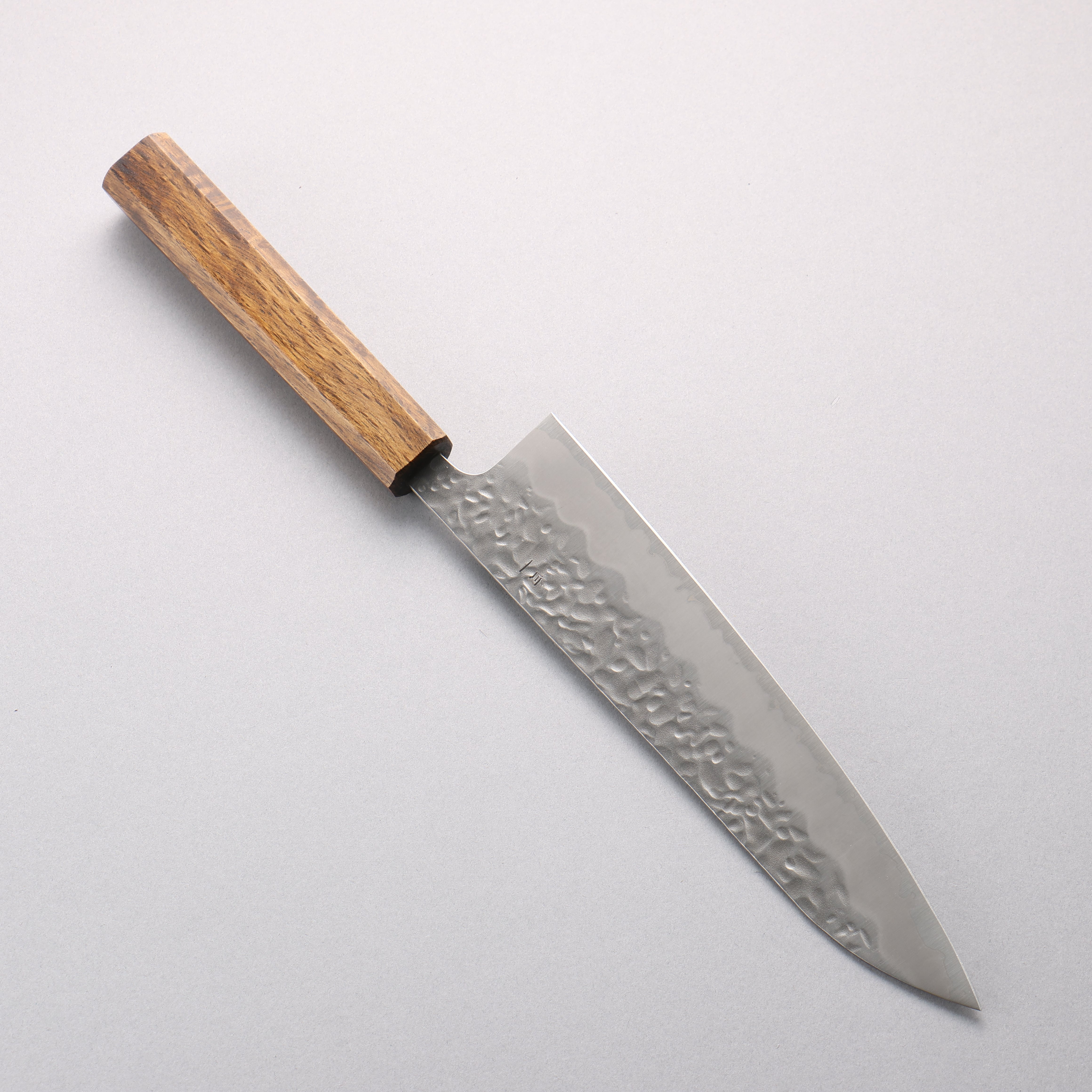 翁流 白鋼一號 鎚目 牛刀 210mm 橡木 握把 - 清助刃物