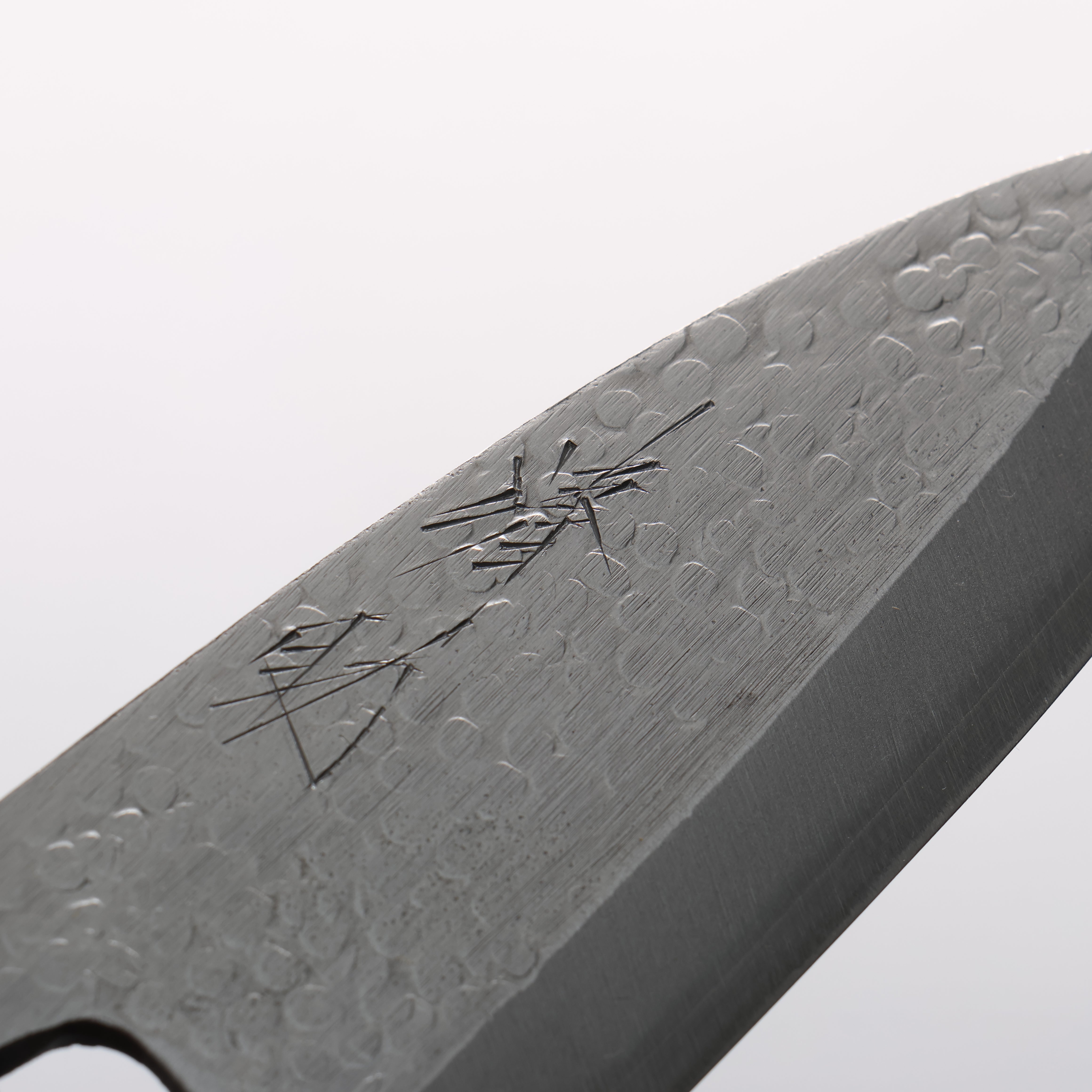 清助 銀三鋼 鎚目 (丸) 竹筴魚刀 105mm 核桃木 握把 - 清助刃物