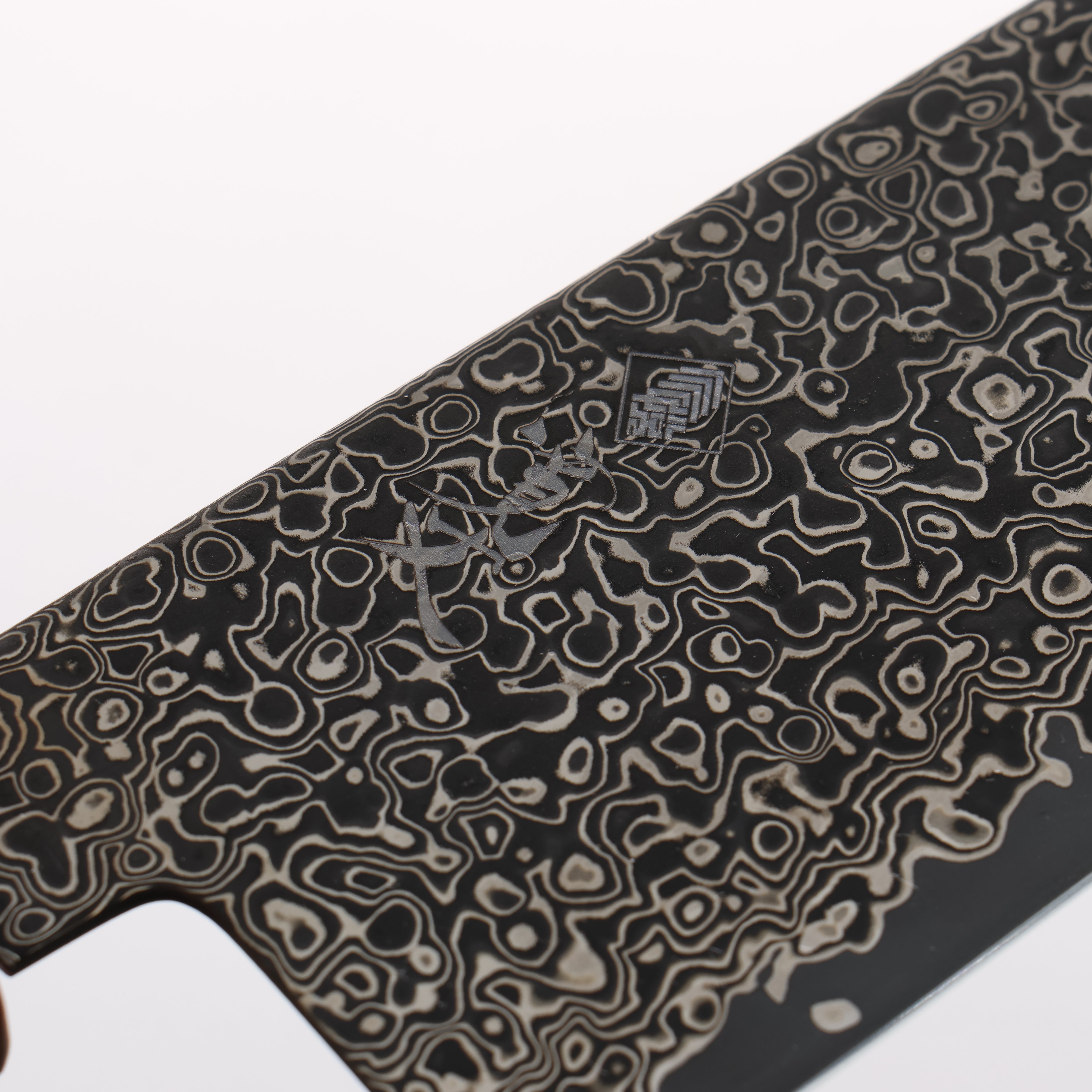 寬丈 SG2 黑色大馬士革紋 切付三德刀 180mm 棕色穩定木 (銀環) 握把 - 清助刃物