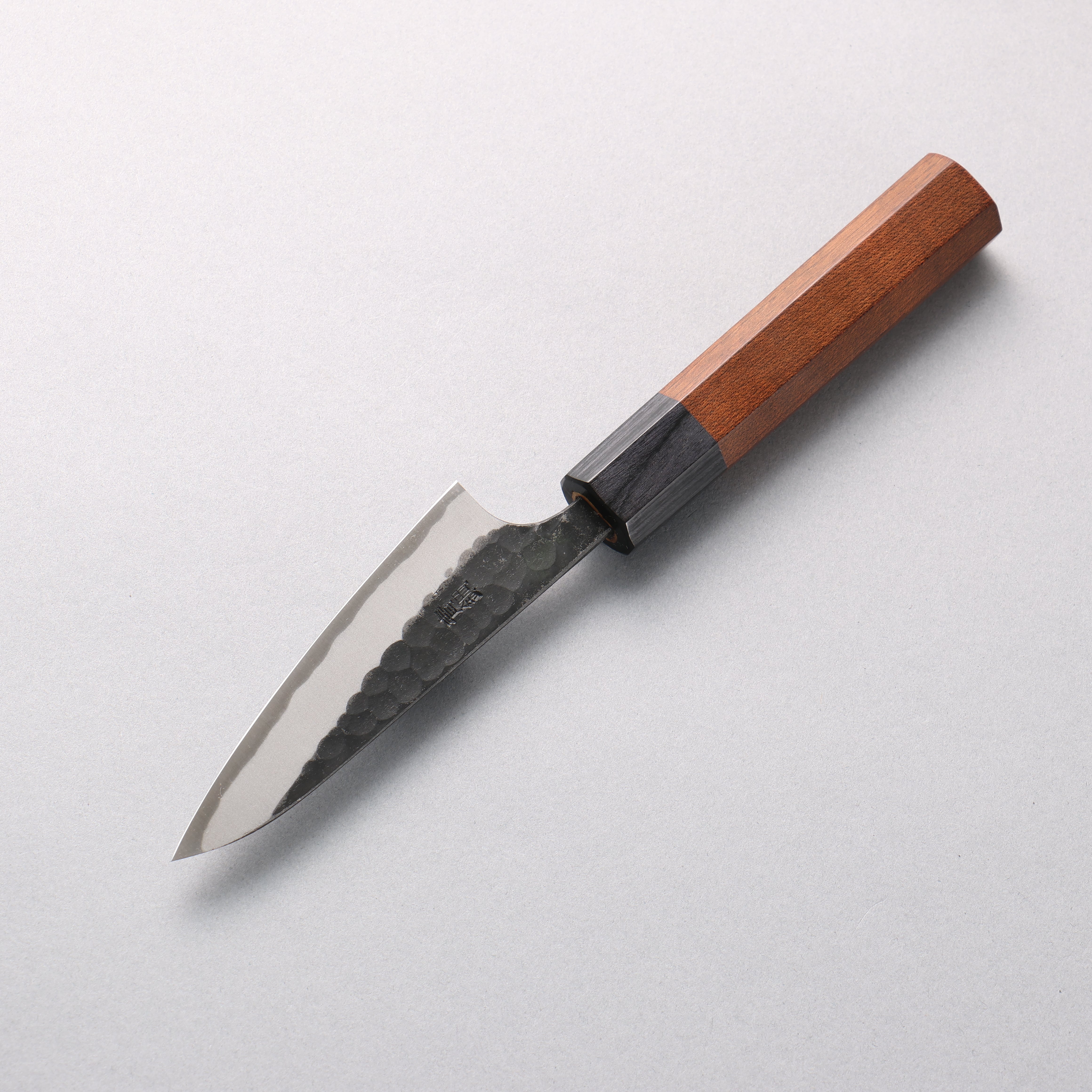 山本 直 超級青鋼 黑打 鎚目 (丸) 多用途小刀 100mm 树脂浸渍枫木 握把