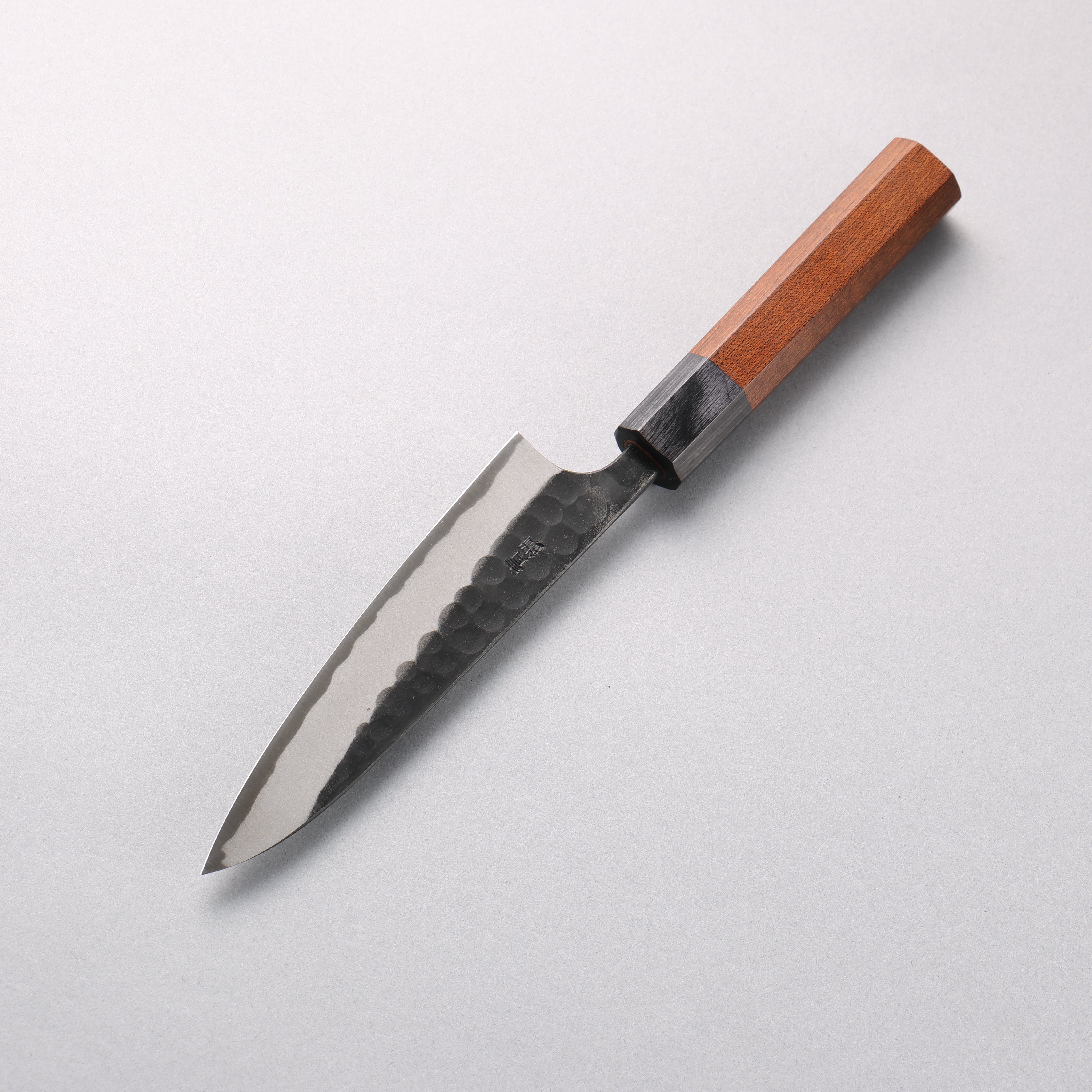 山本 直 超級青鋼 黑打 鎚目 (丸) 多用途小刀 135mm 树脂浸渍枫木 握把