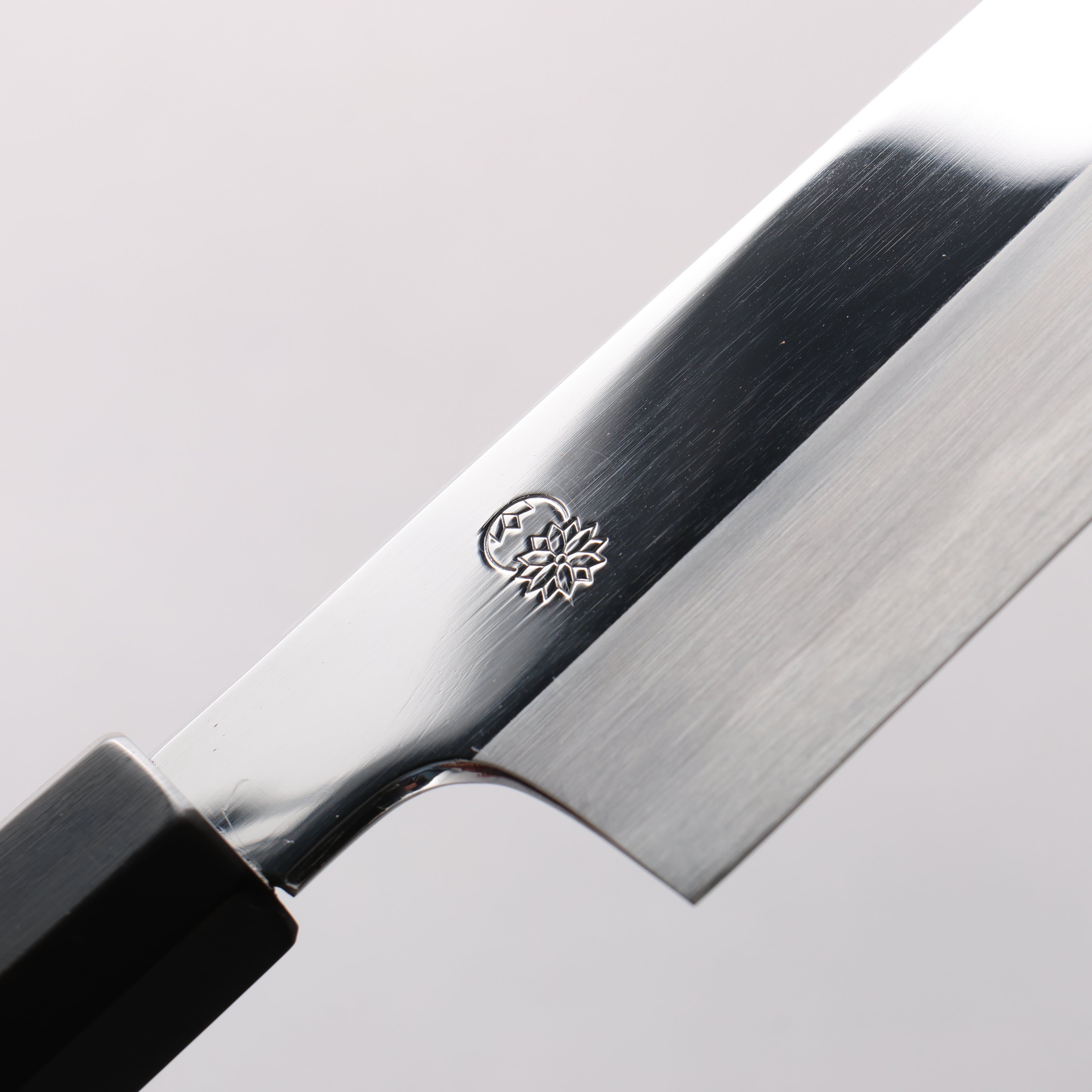 重陽 白鋼 鏡面處理 切付牛刀 210mm 黑檀 (口輪：黑水牛角) 握把 - 清助刃物