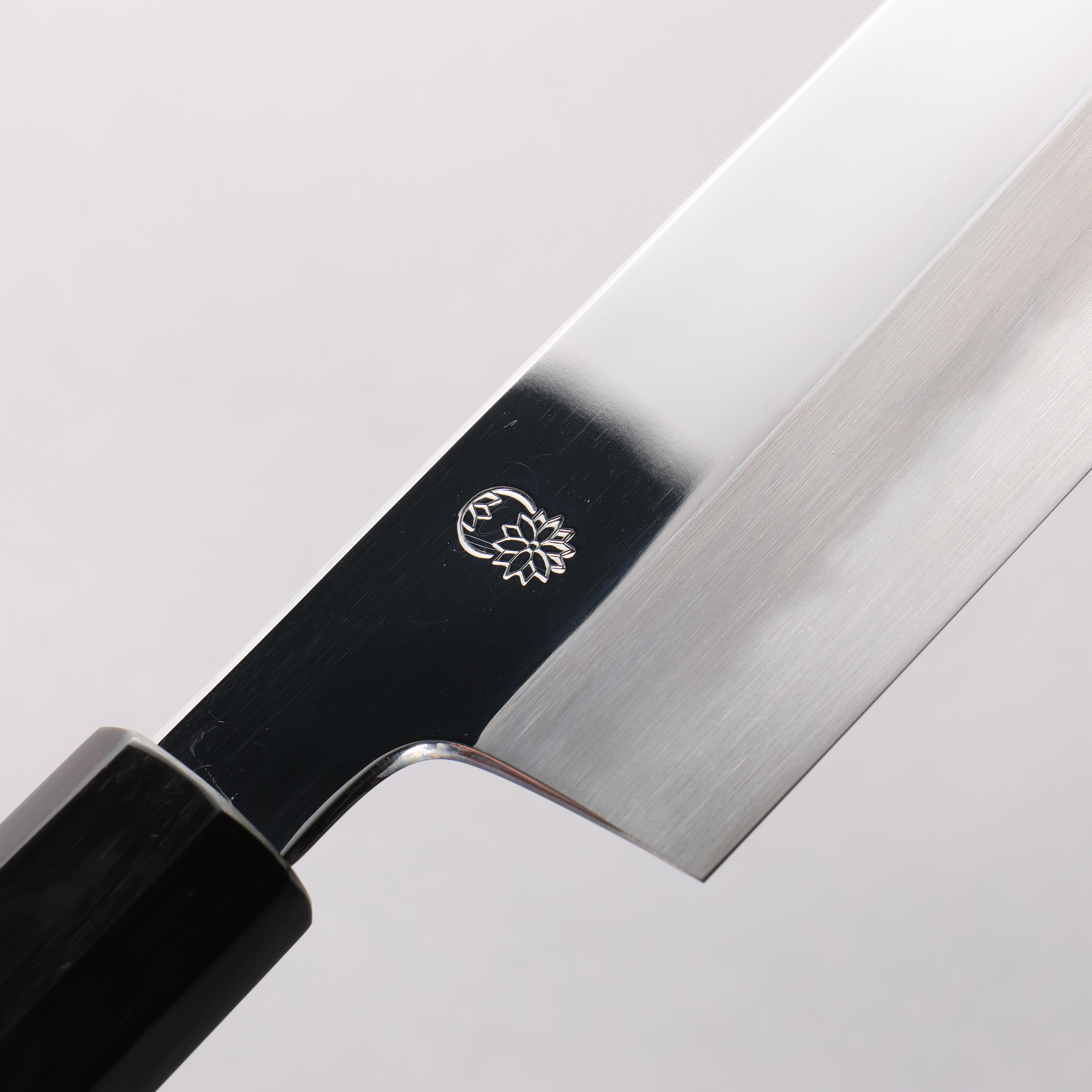 重陽 白鋼 鏡面處理 切付牛刀 270mm 黑檀 (口輪：黑水牛角) 握把 - 清助刃物