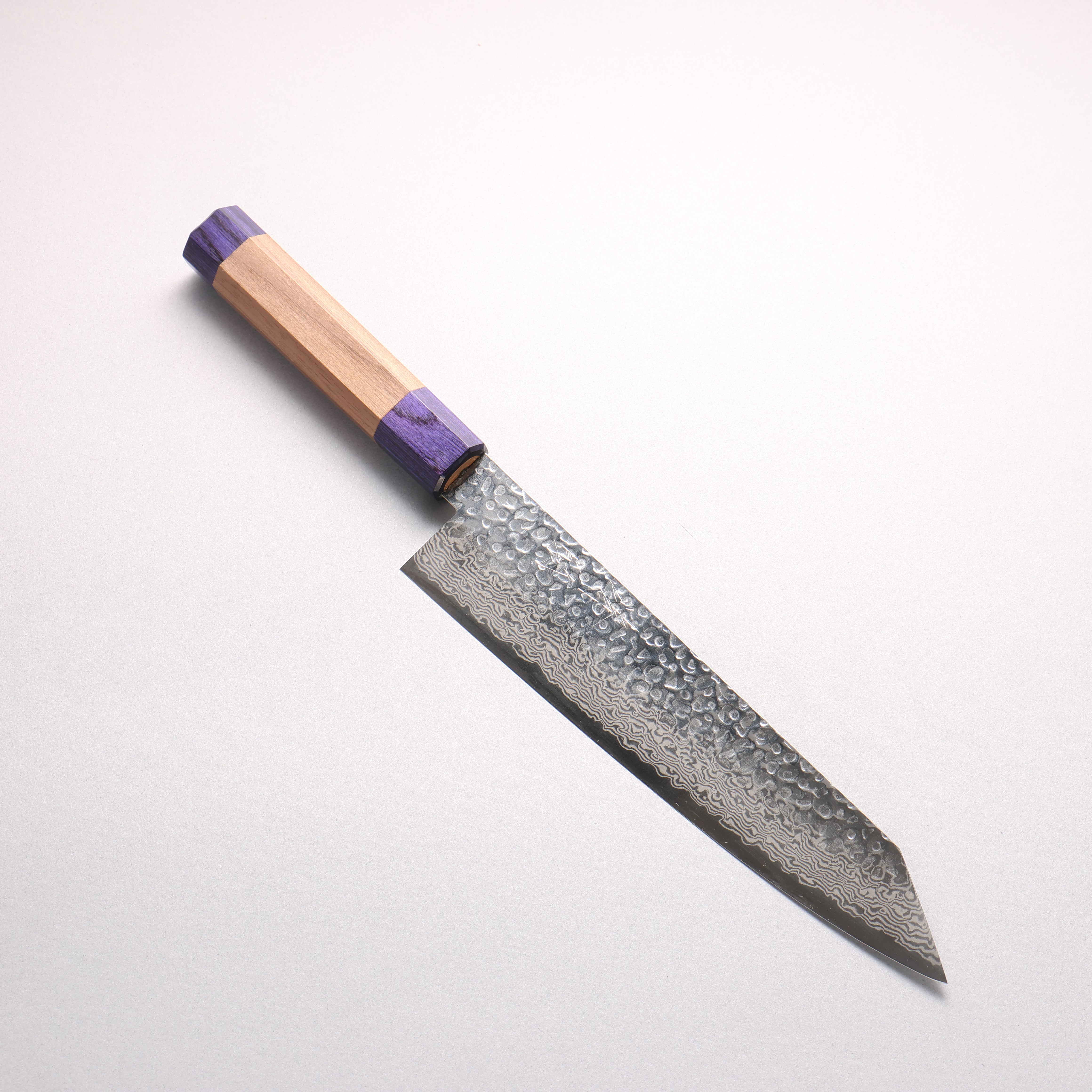 清助 銀三鋼 鎚目 大馬士革紋 切付牛刀 210mm 核桃木（兩側帶青色環型設計） 握把 - 清助刃物