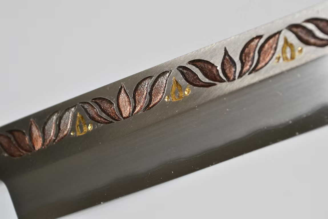 堺 孝行 窪田金屬飾雕刻 蓮花 白鋼 霞研 柳刃 270mm 木蘭（口輪：水牛角） 握把