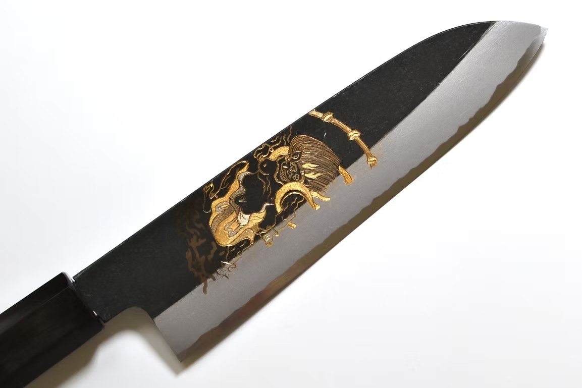 堺 孝行 窪田金雕刻 雷神 白鋼二號 黑打 三德刀 180mm 黑檀（口輪：黑水牛銀輪） 握把