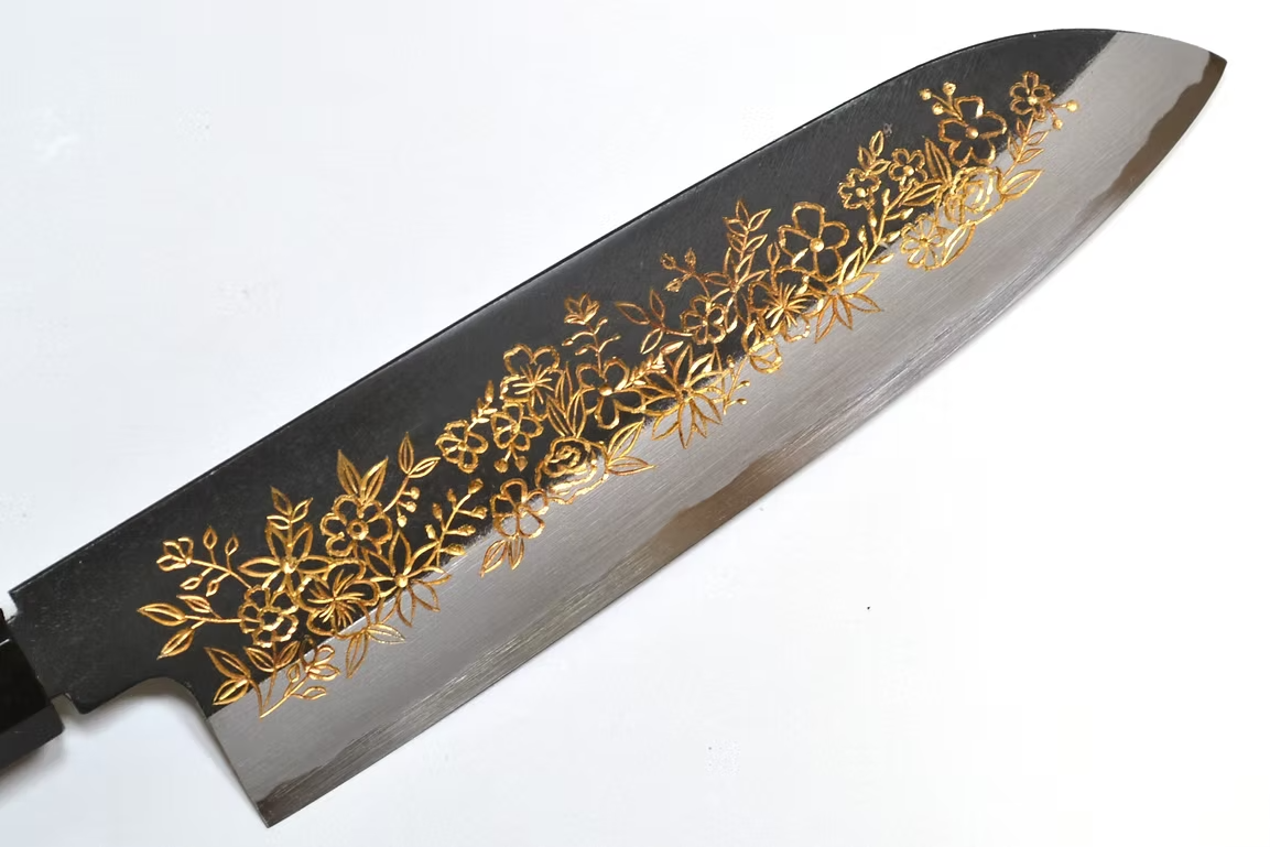 堺 孝行 窪田金雕刻 花園 白鋼二號 黑打 三德刀 180mm 黑檀（口輪：黑水牛銀輪） 握把