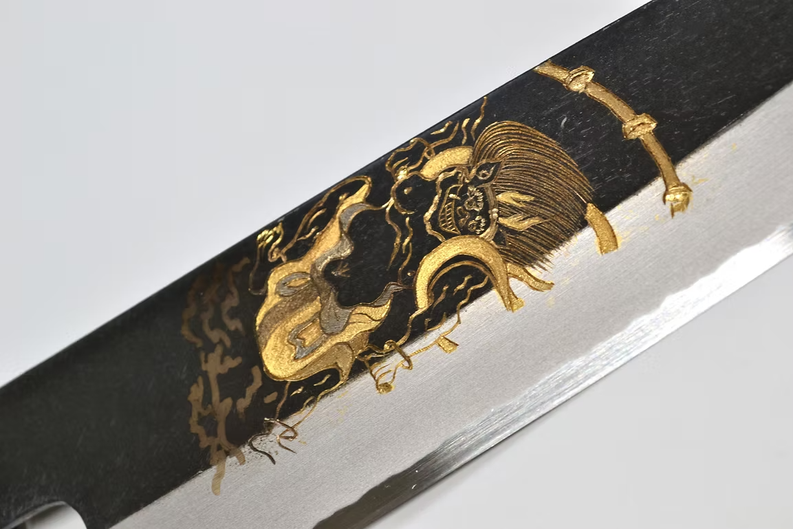 堺 孝行 窪田金雕刻 雷神 白鋼二號 黑打 三德刀 180mm 黑檀（口輪：黑水牛銀輪） 握把