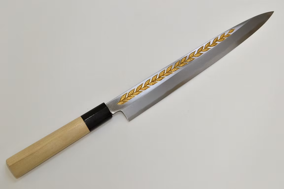 堺 孝行 窪田金雕刻 月桂樹 白鋼 霞研 柳刃 270mm 木蘭（口輪：水牛角） 握把