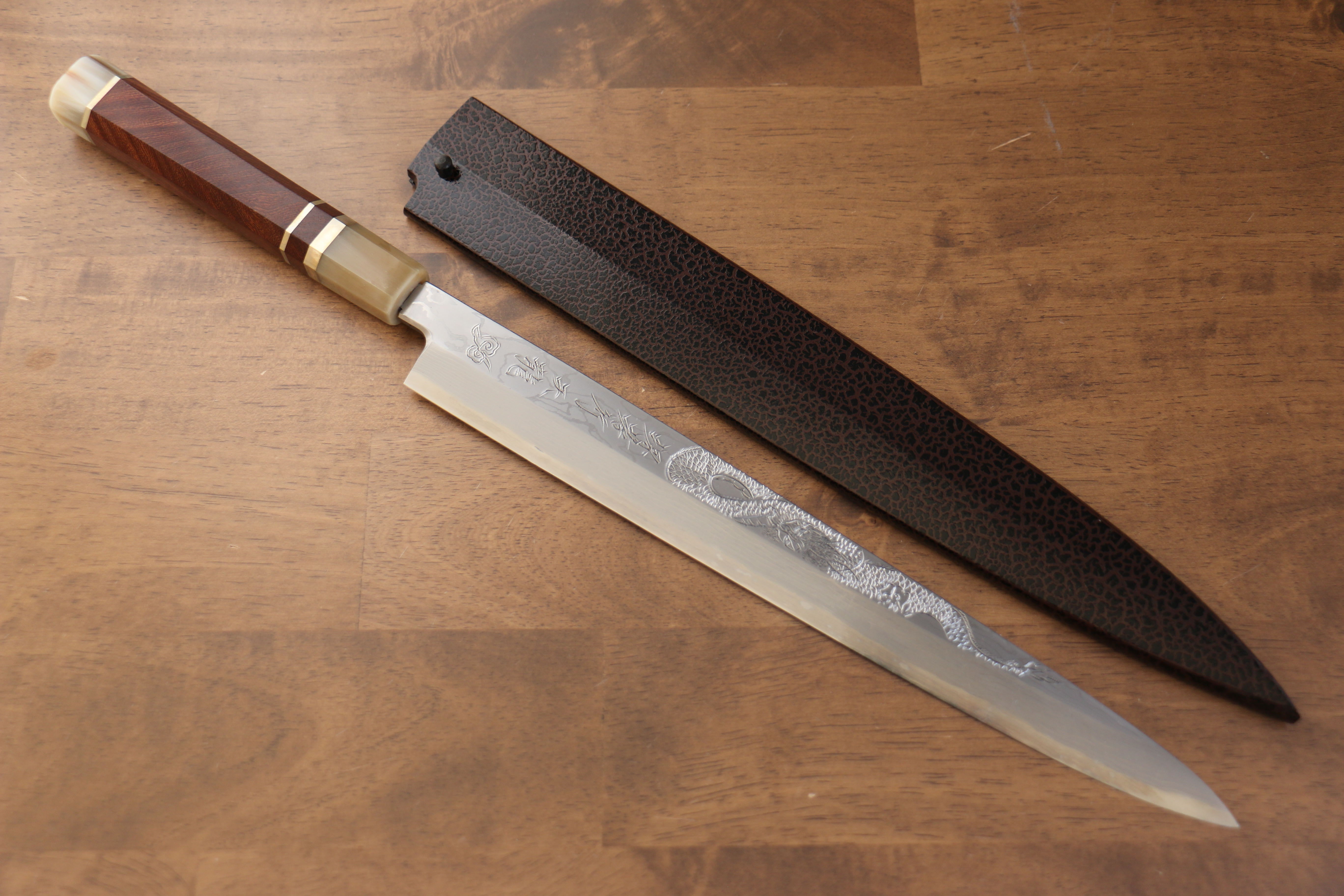 堺 孝行 天龍 Uzushio 渦潮 青鋼二號 刻有龍的圖樣 柳刃  300mm 紅黑檀 握把 附刀鞘 - 系列商品之2 - 清助刃物